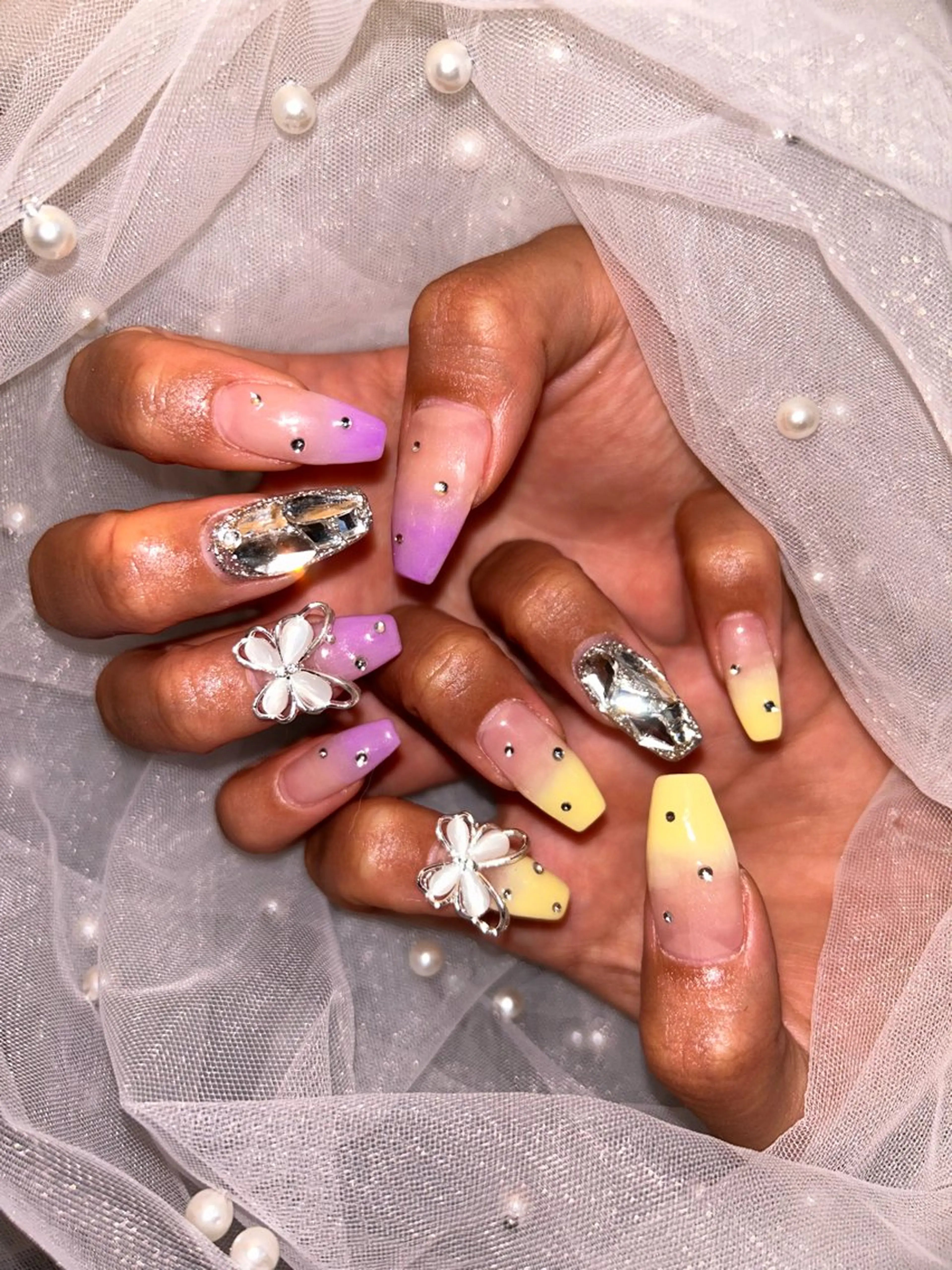 ネイル ハンドネイル フットネイル ✴︎ Delightのネイルデザイン