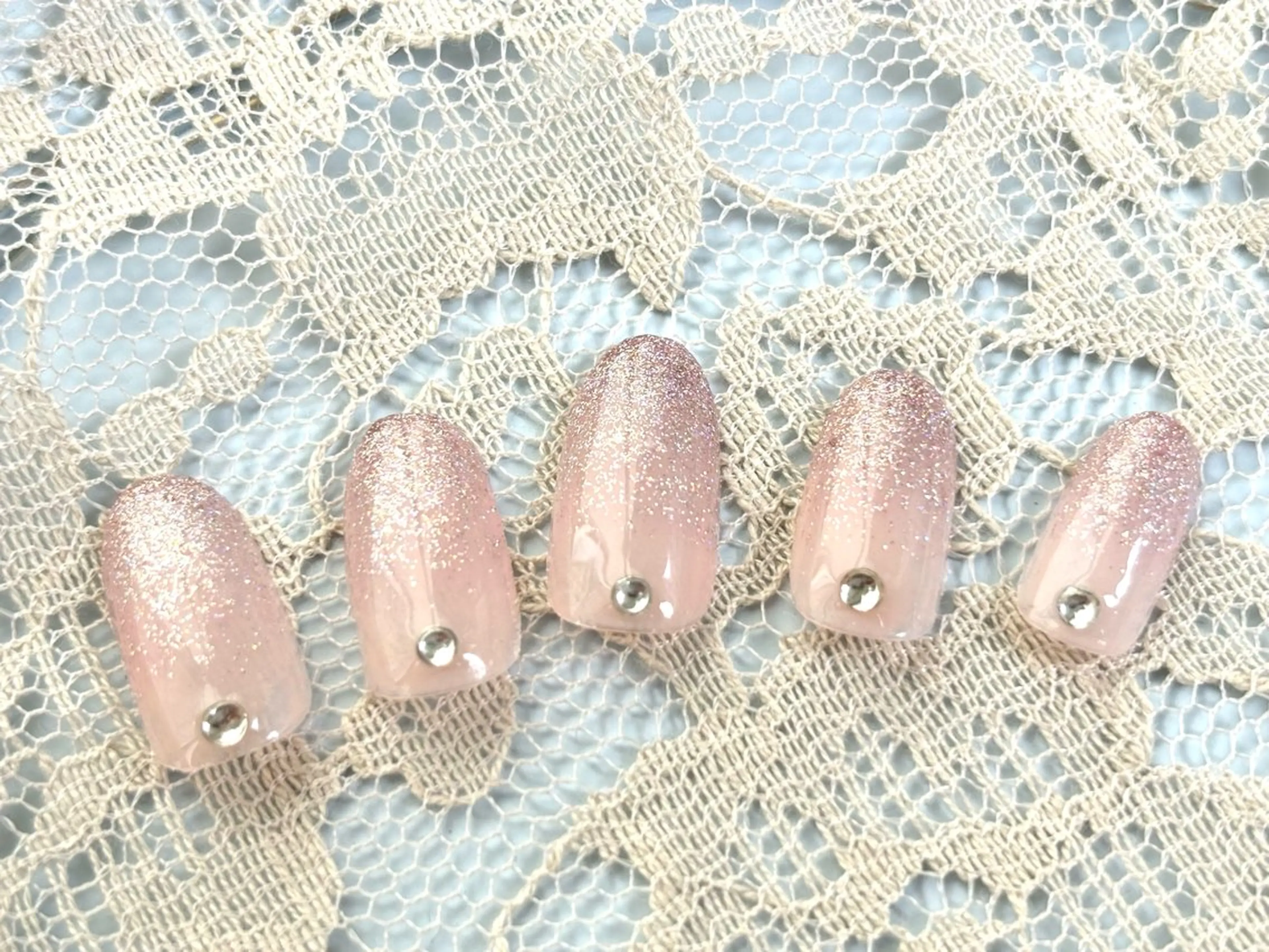 ネイル ラメ(グリッター) オフィスネイル ストーンネイル Nailsalon Ajugaのネイルデザイン