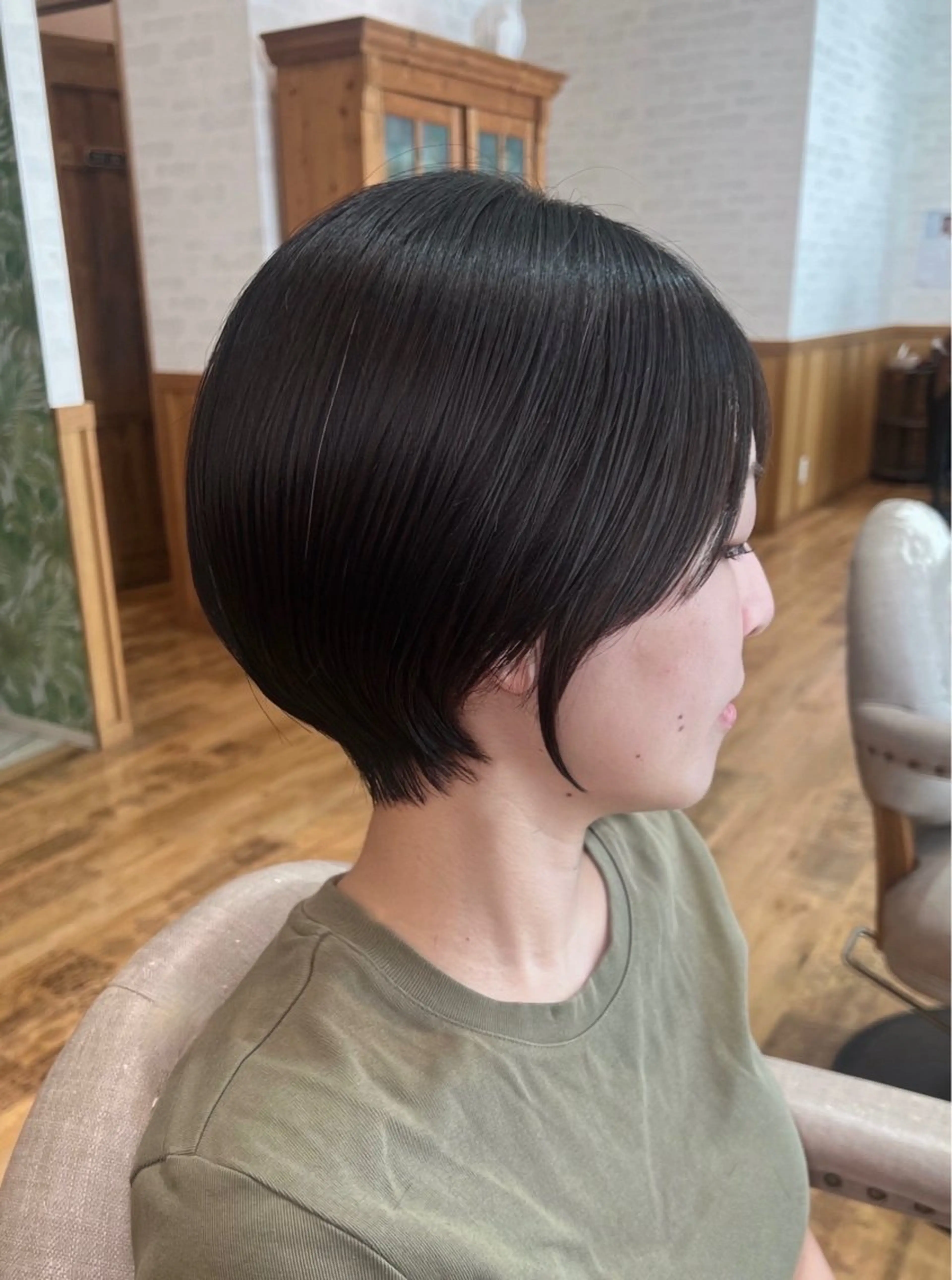 ショート 顔周りカット/透明感 カラー🤍大塚蛍のヘアスタイル