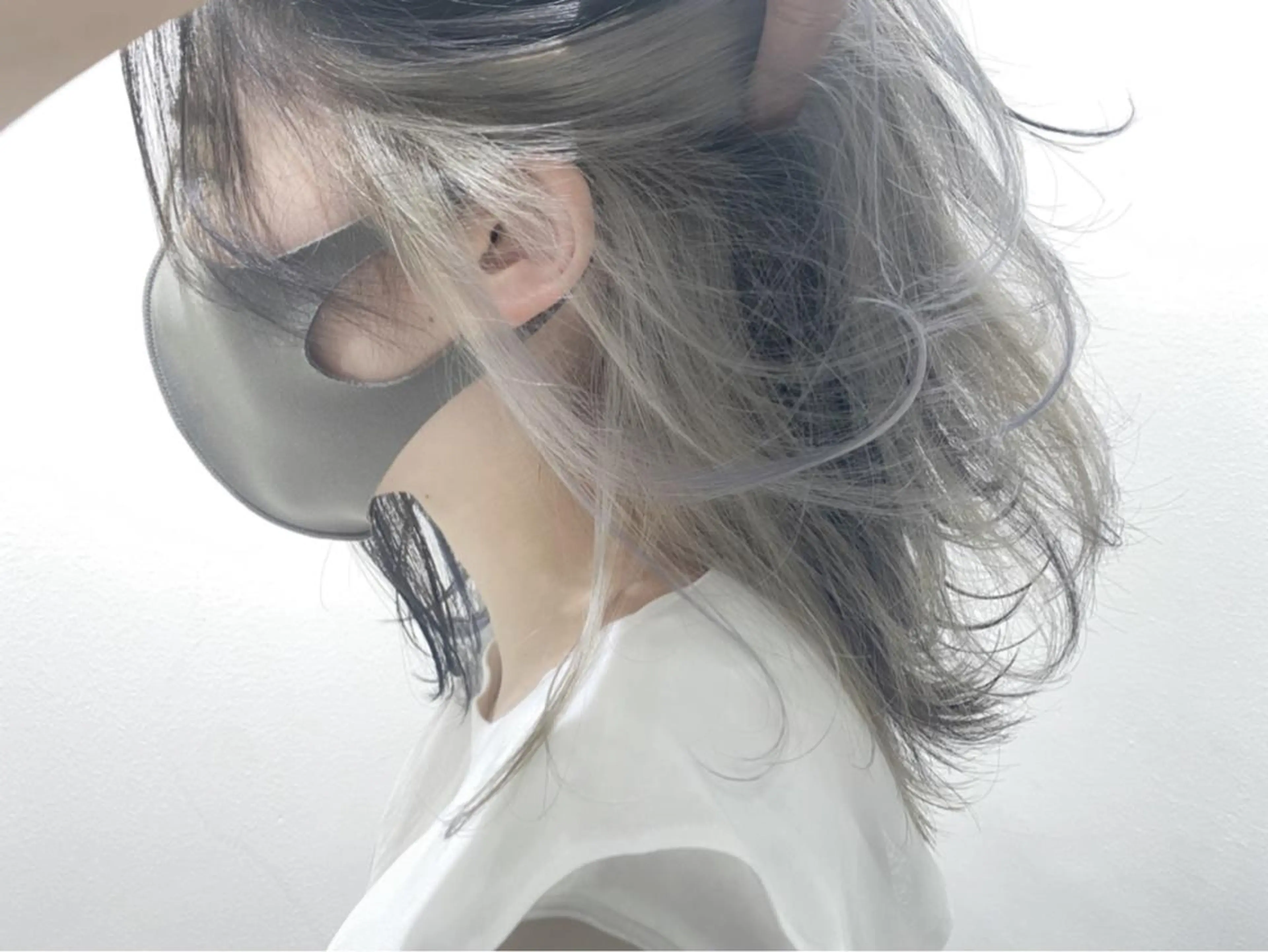 セミロング ili 梅田のヘアスタイル