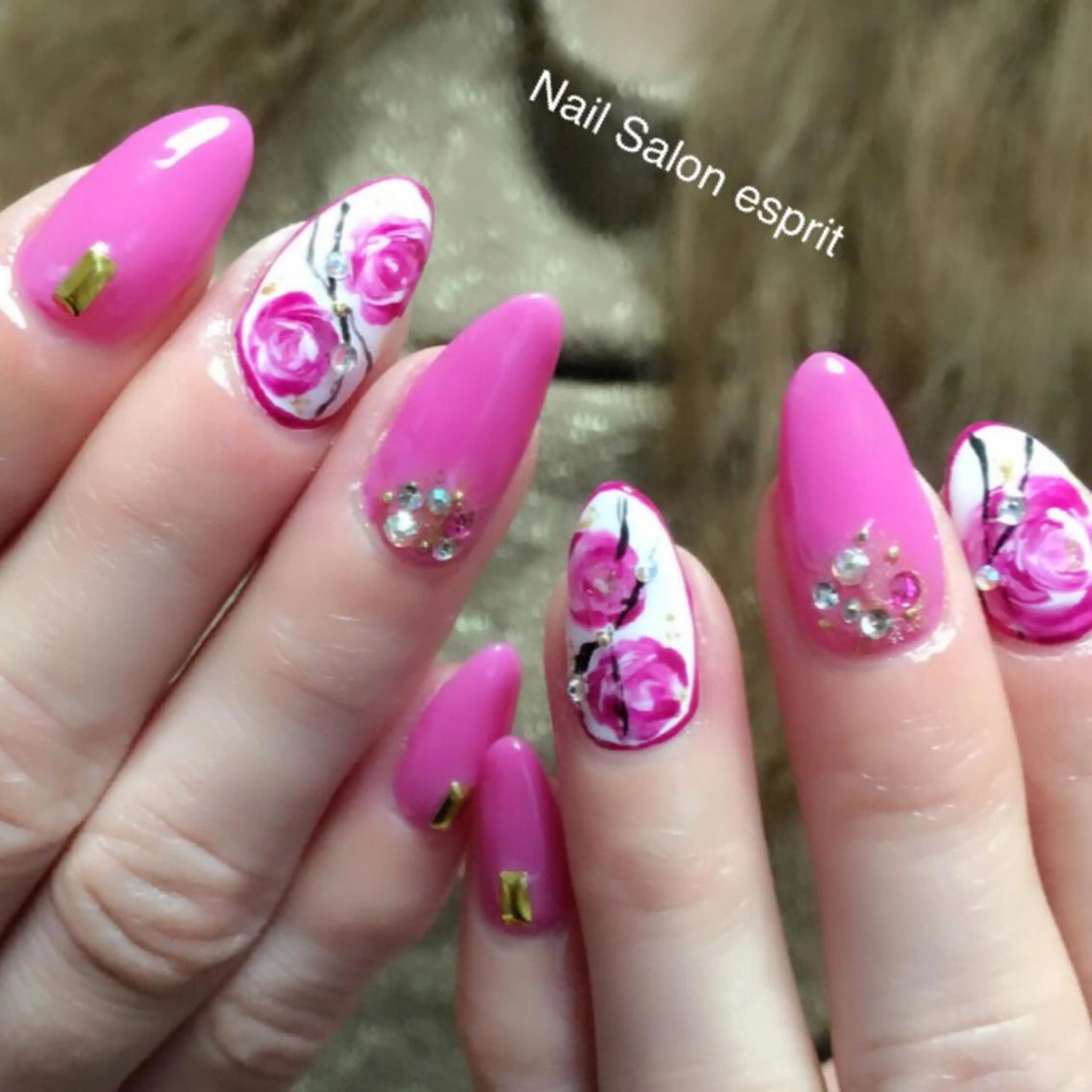 ネイル アートネイル ピンク ストーンネイル Nail Salon espritのネイルデザイン