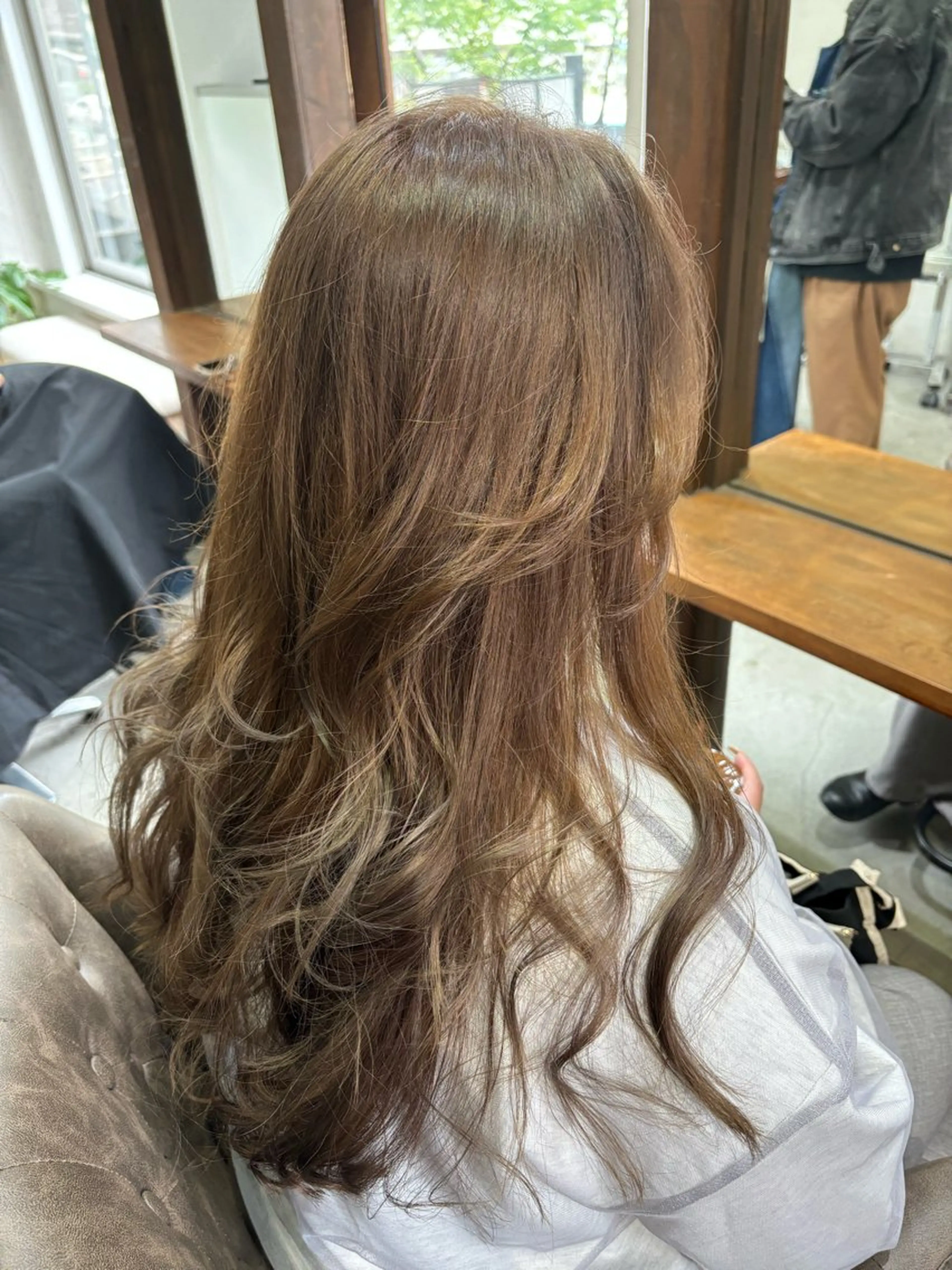 ロング ショート・パーマ・デ ザインカラー/むつみのヘアスタイル