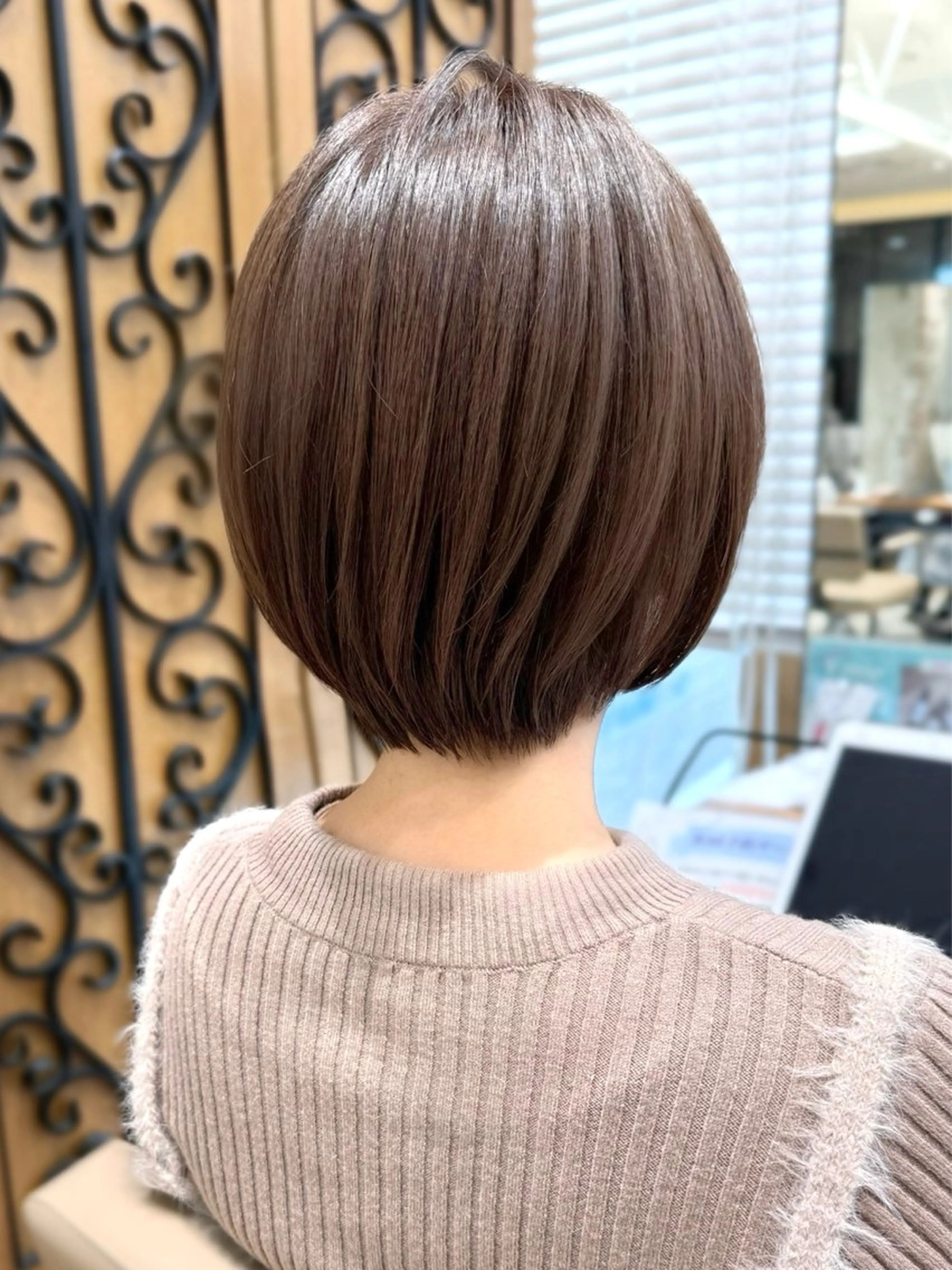 ショート カラー カット ヘアカラー トリートメント 💍新宿ショート 💍岩田莉奈のヘアスタイル