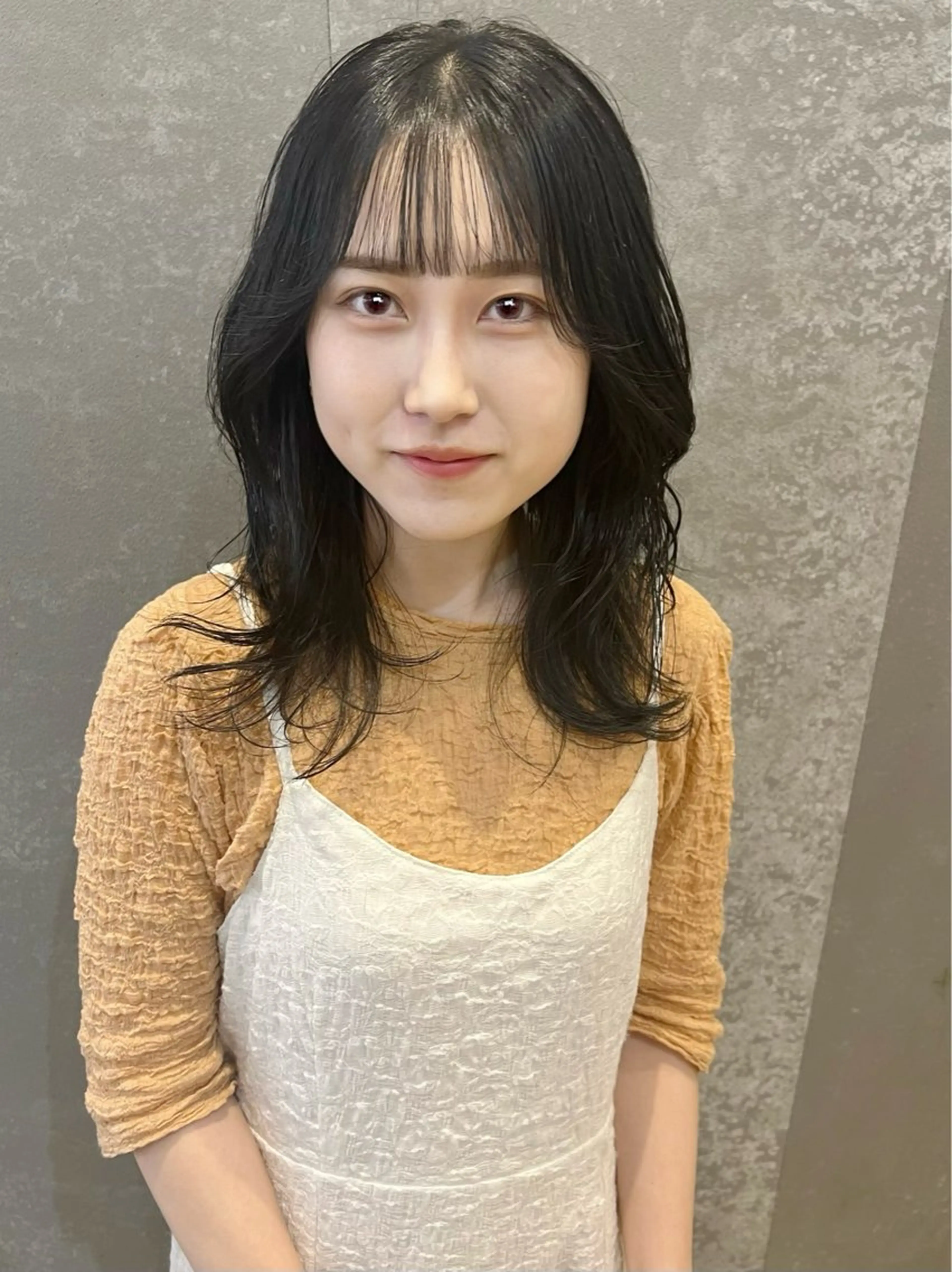 ミディアム くびれヘア くびれレイヤー レイヤーカット 渡邊 恭汰のヘアスタイル