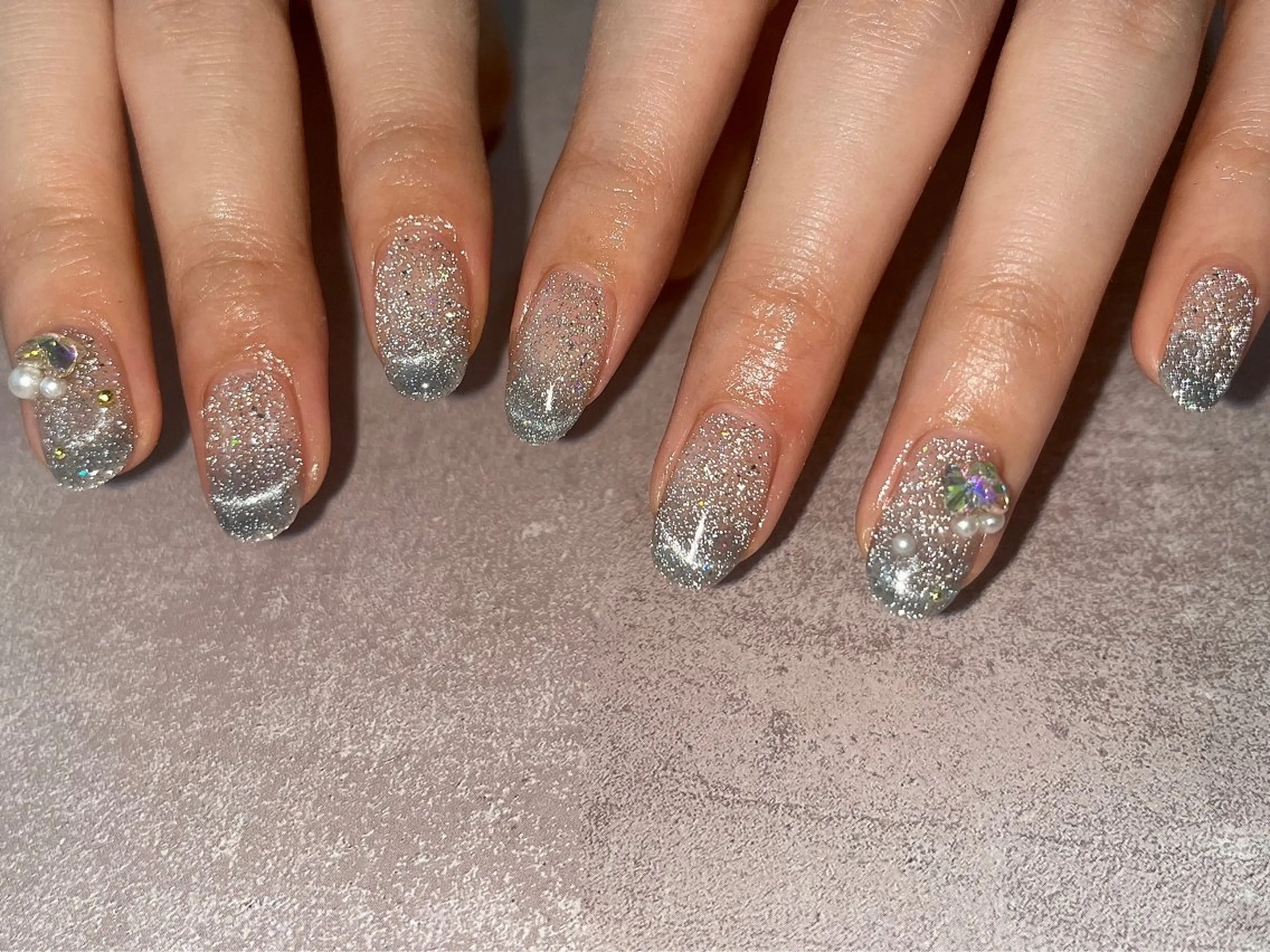 ネイル フラッシュネイル フレンチネイル ラメ(グリッター) 水色 マグネットネイル kupu所属・ネイルサロン kupuのネイルデザイン