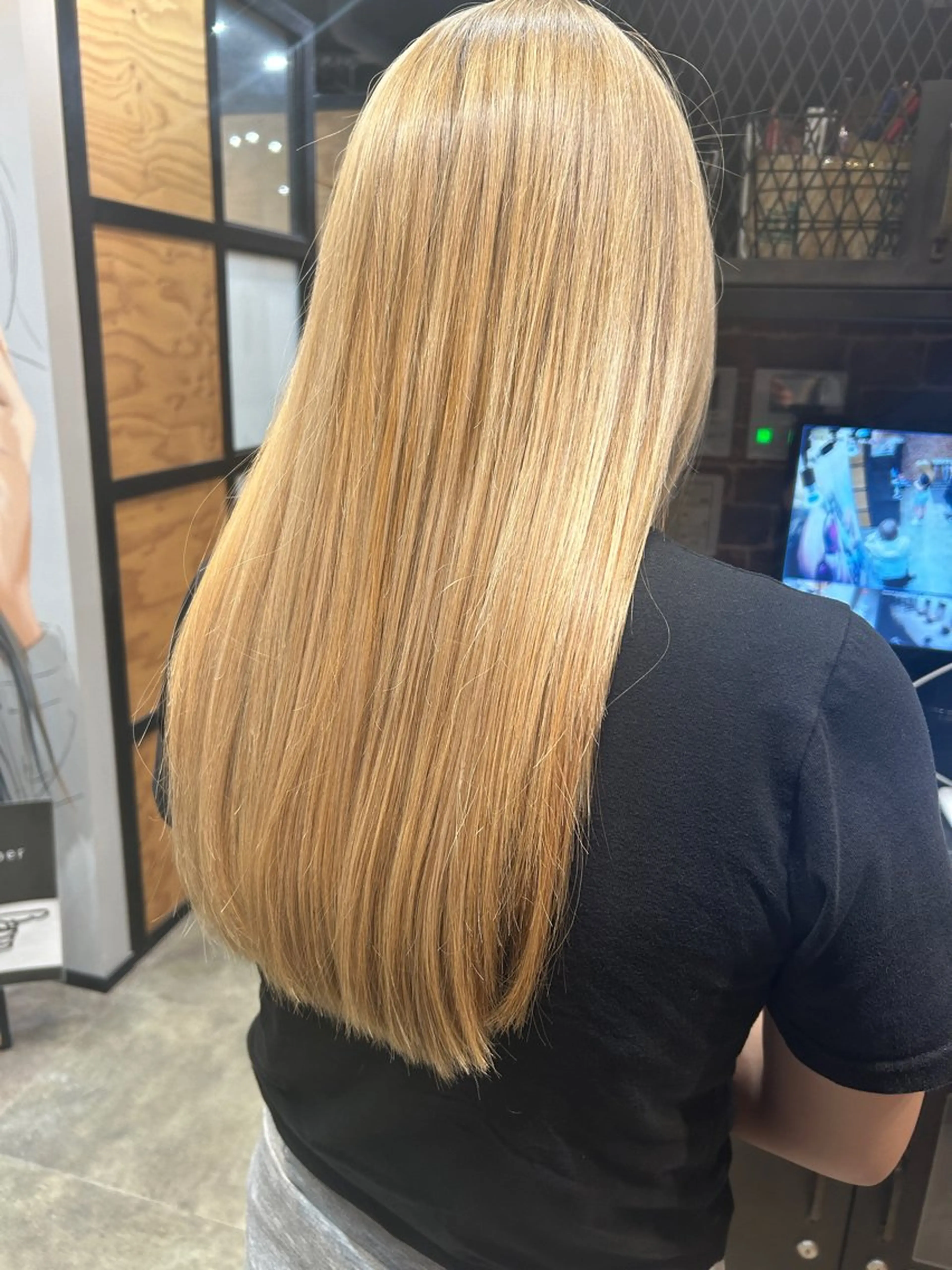 ロング カラー カット 久木原 ゆりのヘアスタイル