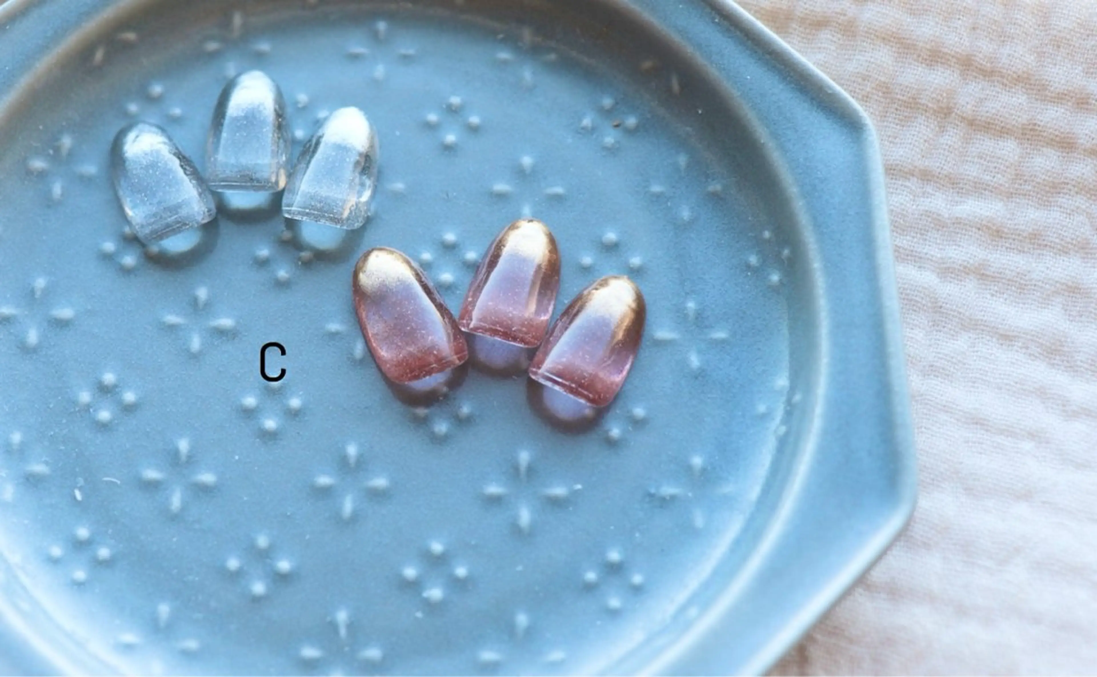 ネイル フラッシュネイル グラデーション ミラーネイル saison nailのネイルデザイン