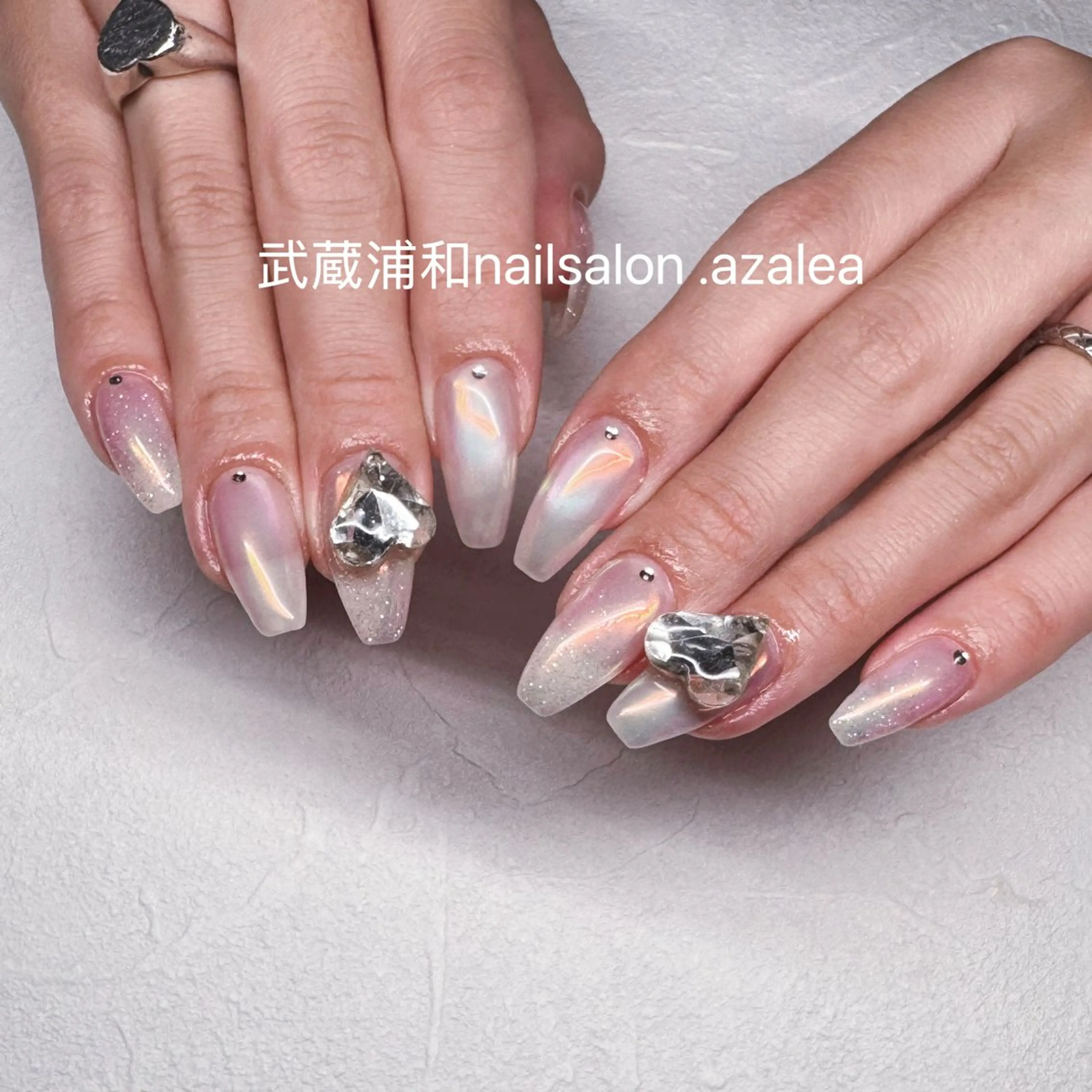 ネイル ハンドネイル R inのネイルデザイン