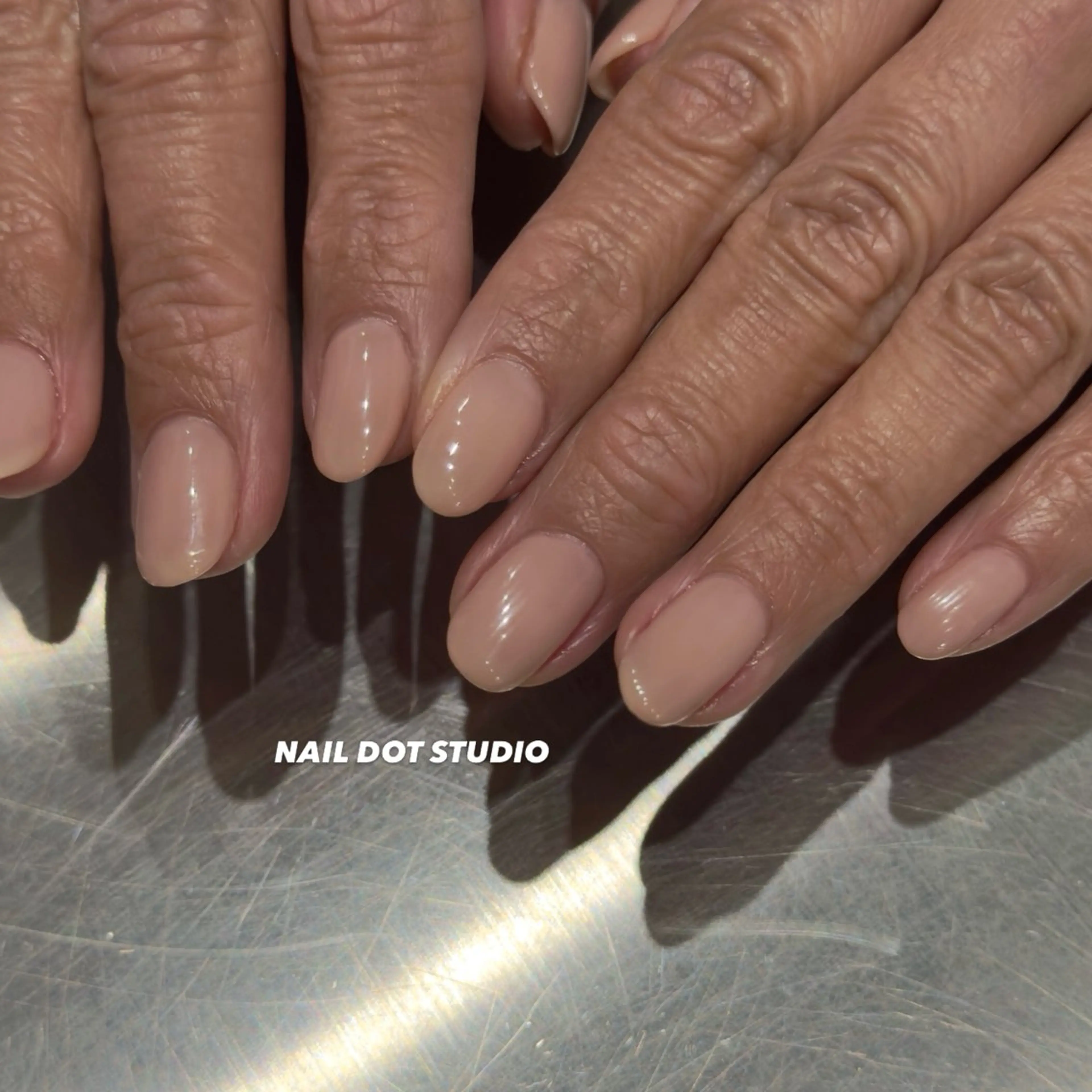 ネイル ハンドネイル NAILDOTSTU DIO SEINAのネイルデザイン