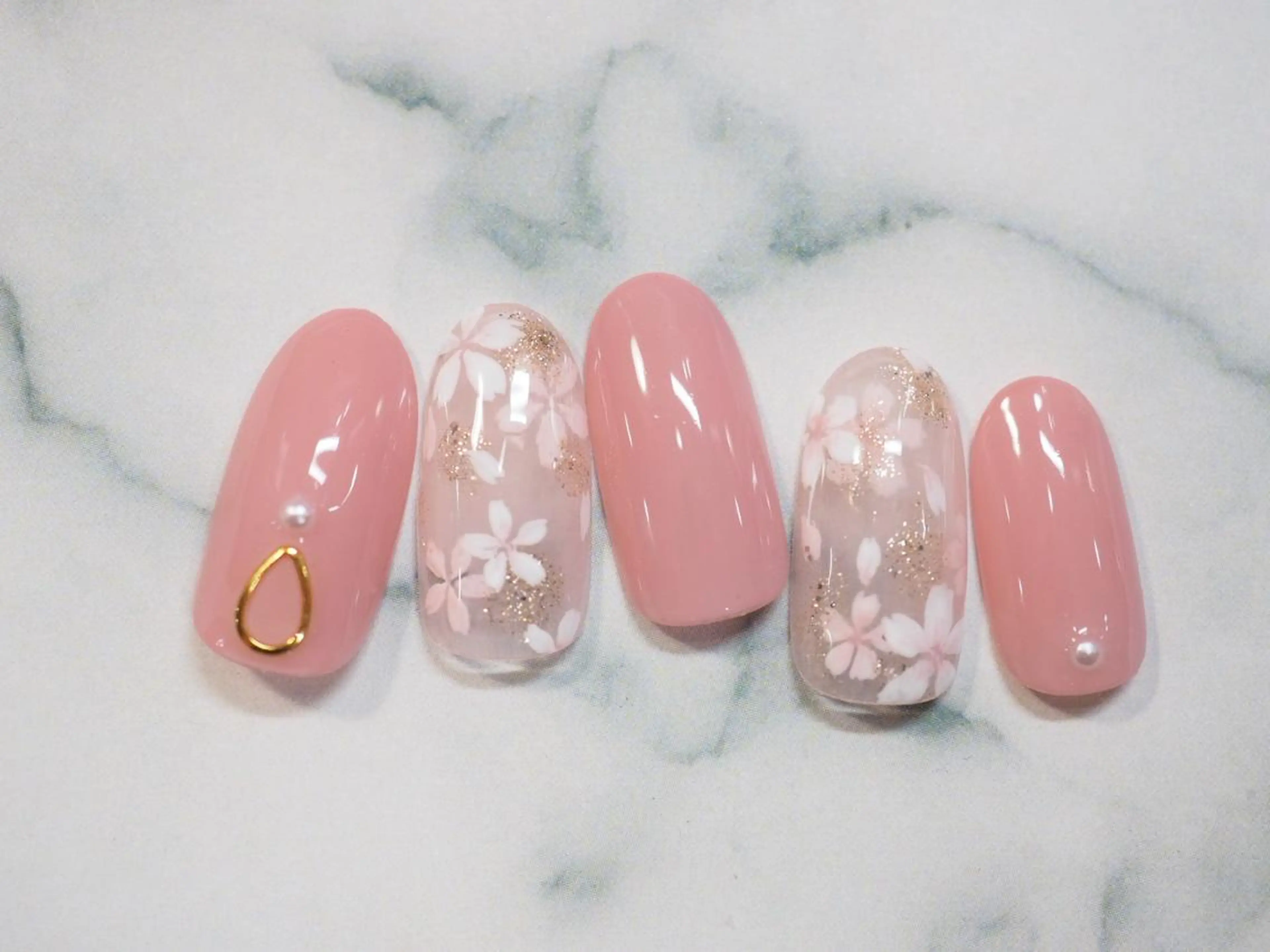 ネイル トップネイリスト Ribbon立川店のネイルデザイン