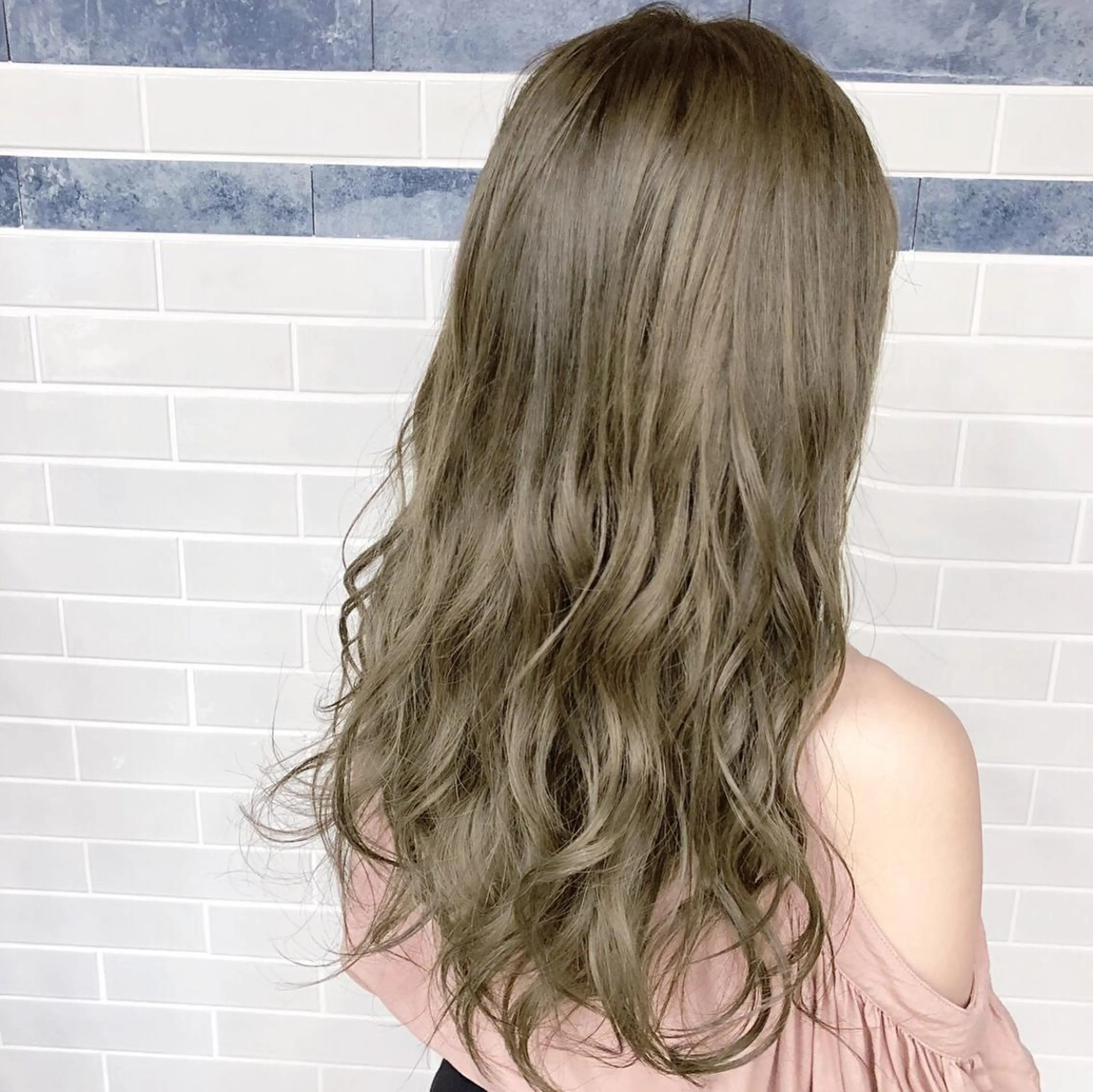 ロング カラー アディクシーカラー ブリーチ カット ヘアカラー ❤️Ruminate 日暮里店❤️のヘアスタイル