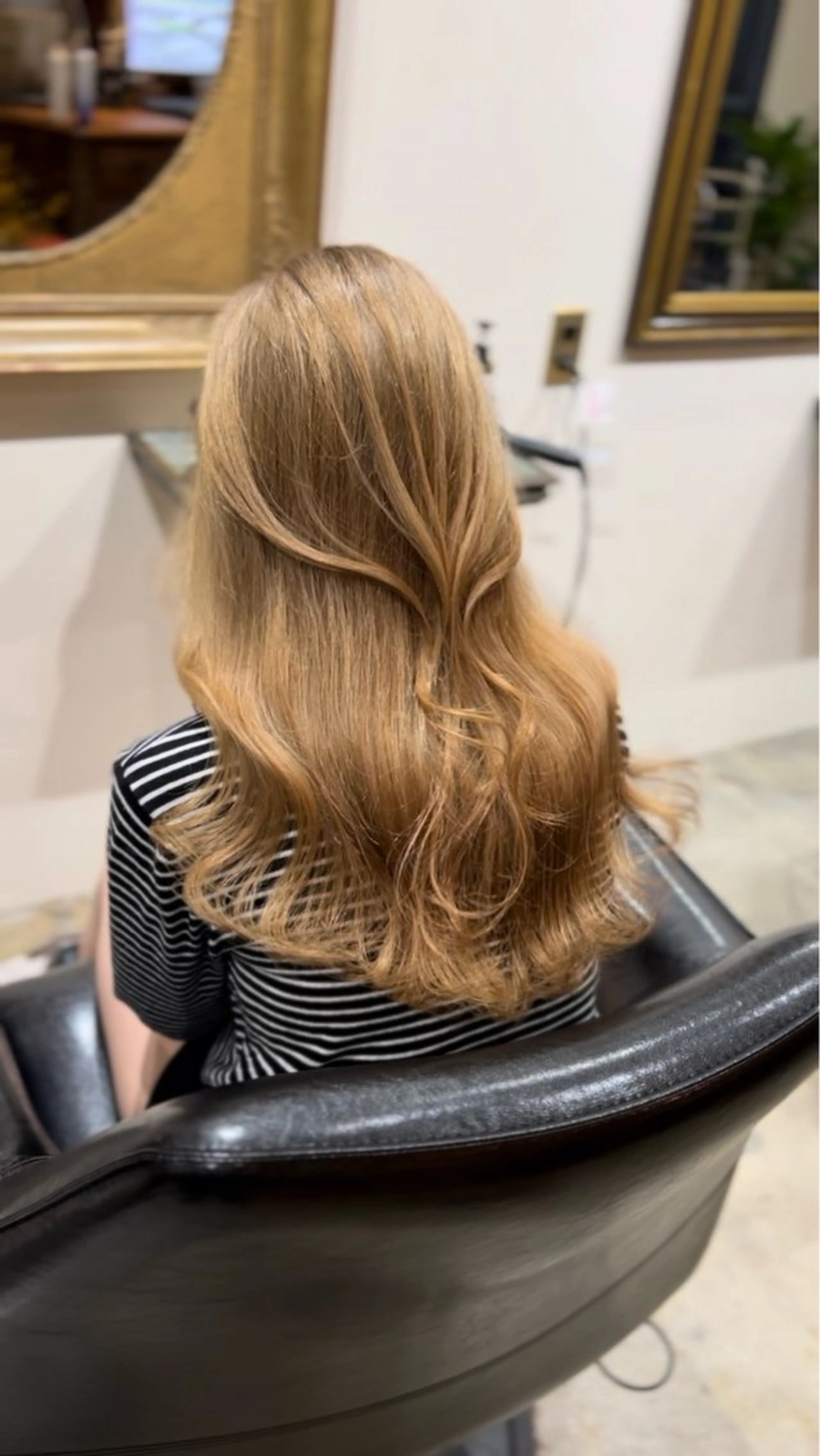 期間限定プライス💖カット+ブリーチダブルカラー+プラチナトリートメント+RefaファインバブルVEENAの写真