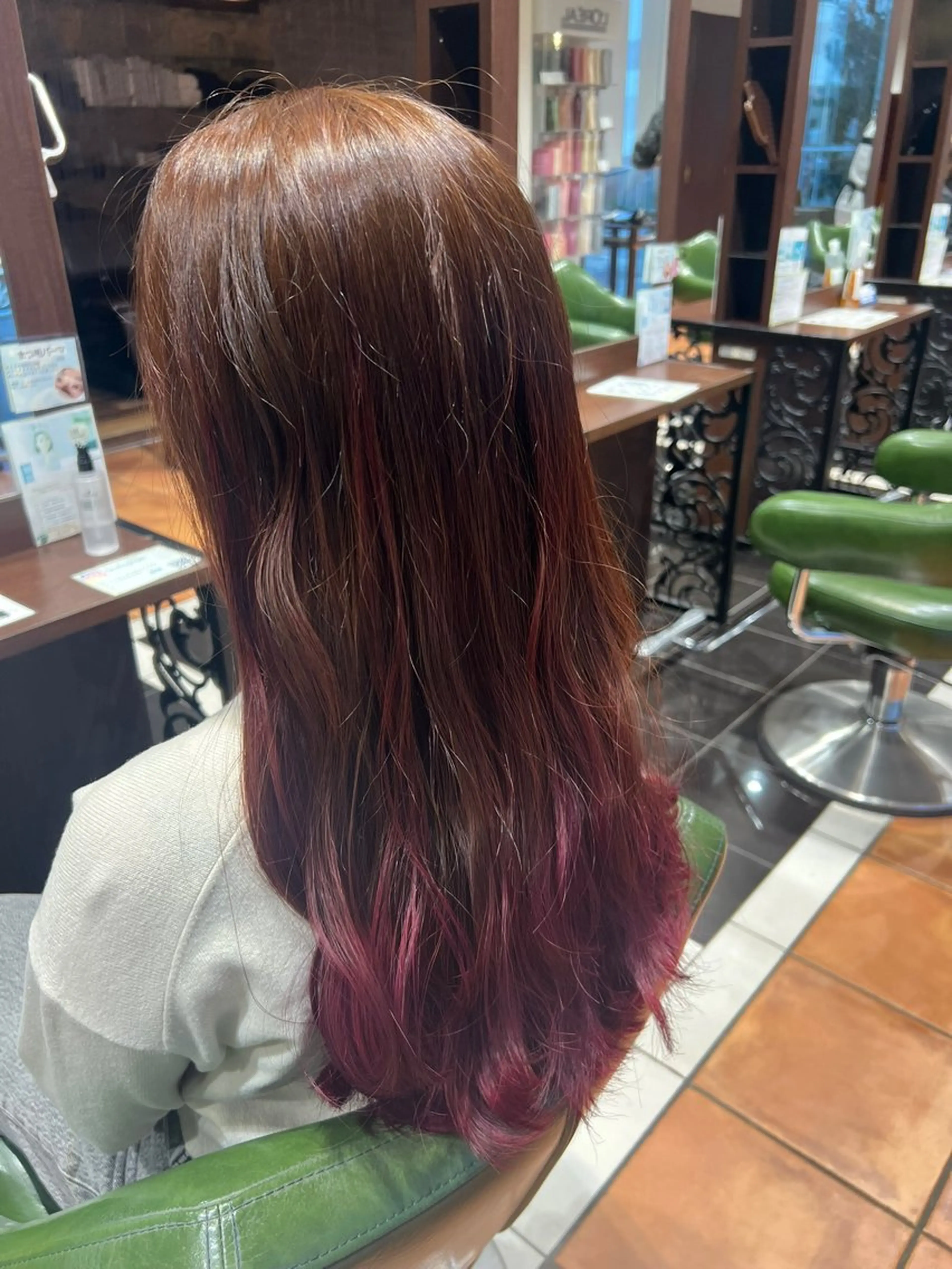 カラー 平野 沙英のヘアスタイル