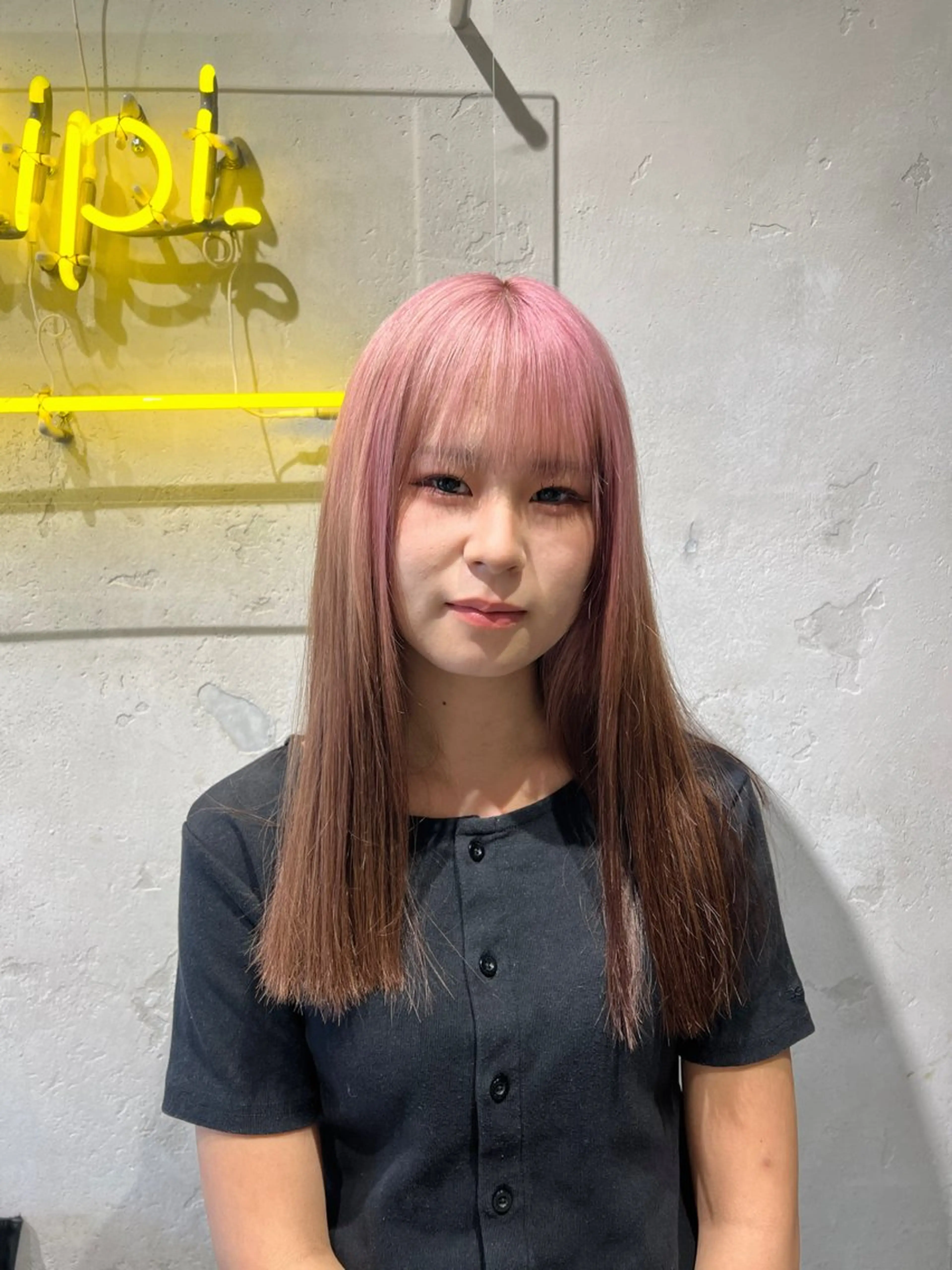 セミロング デザイン🥇複雑履歴 ハイトーン特化のヘアスタイル