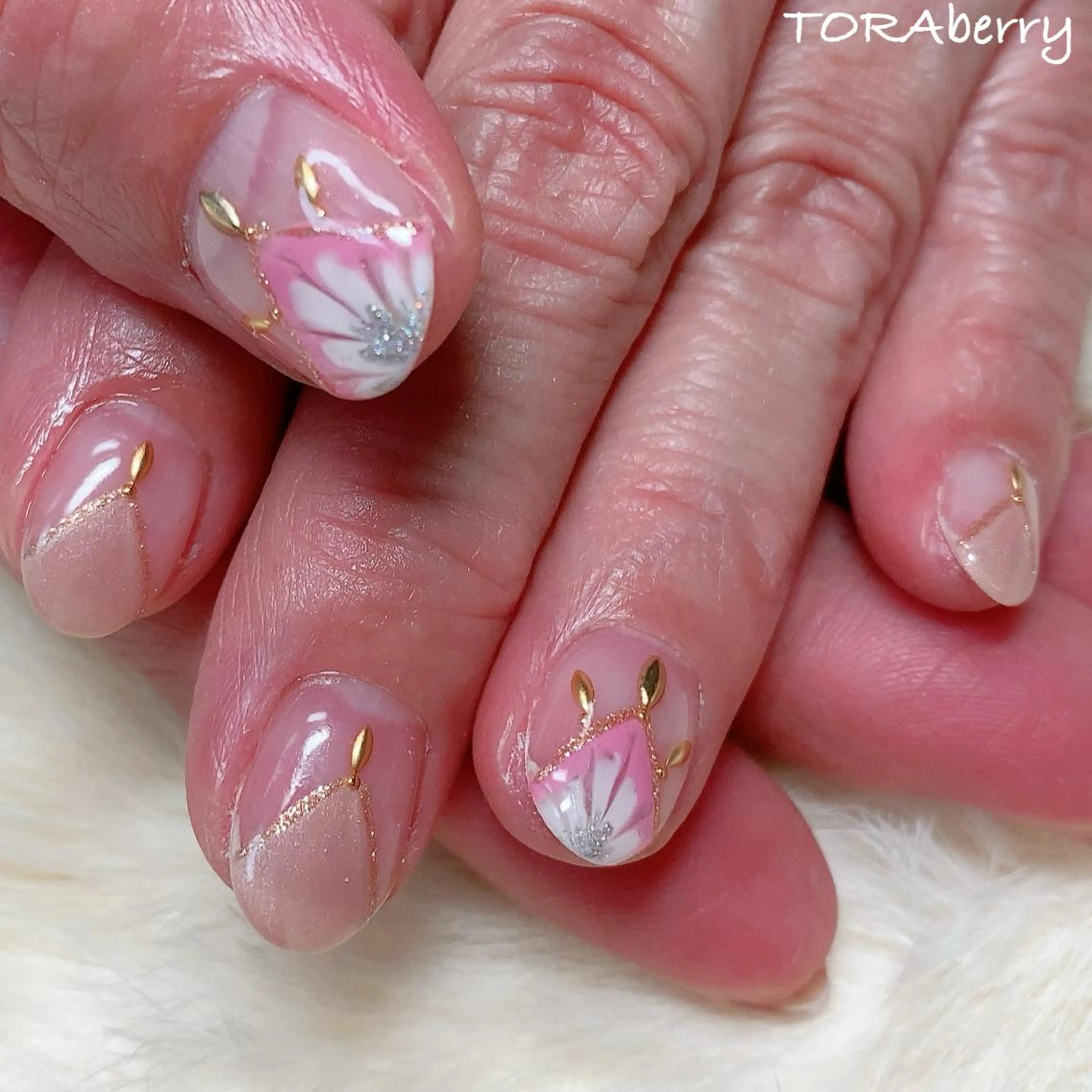 ネイル ネイリスト なつみのネイルデザイン