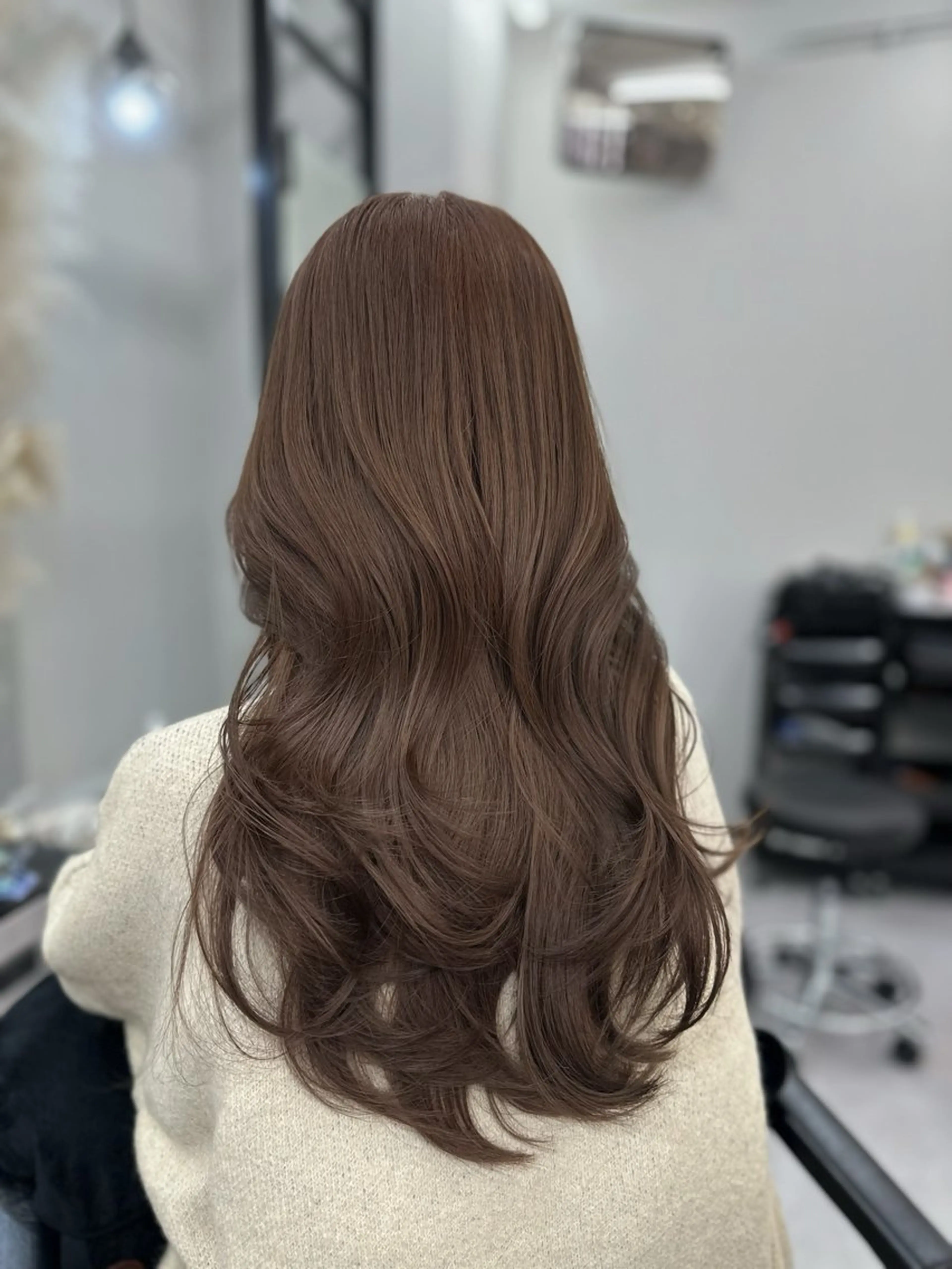 【✨️人気No.1メニュー‎✨️】カット✂️➕ダメージレス艶カラー＋トリートメント🥣の写真