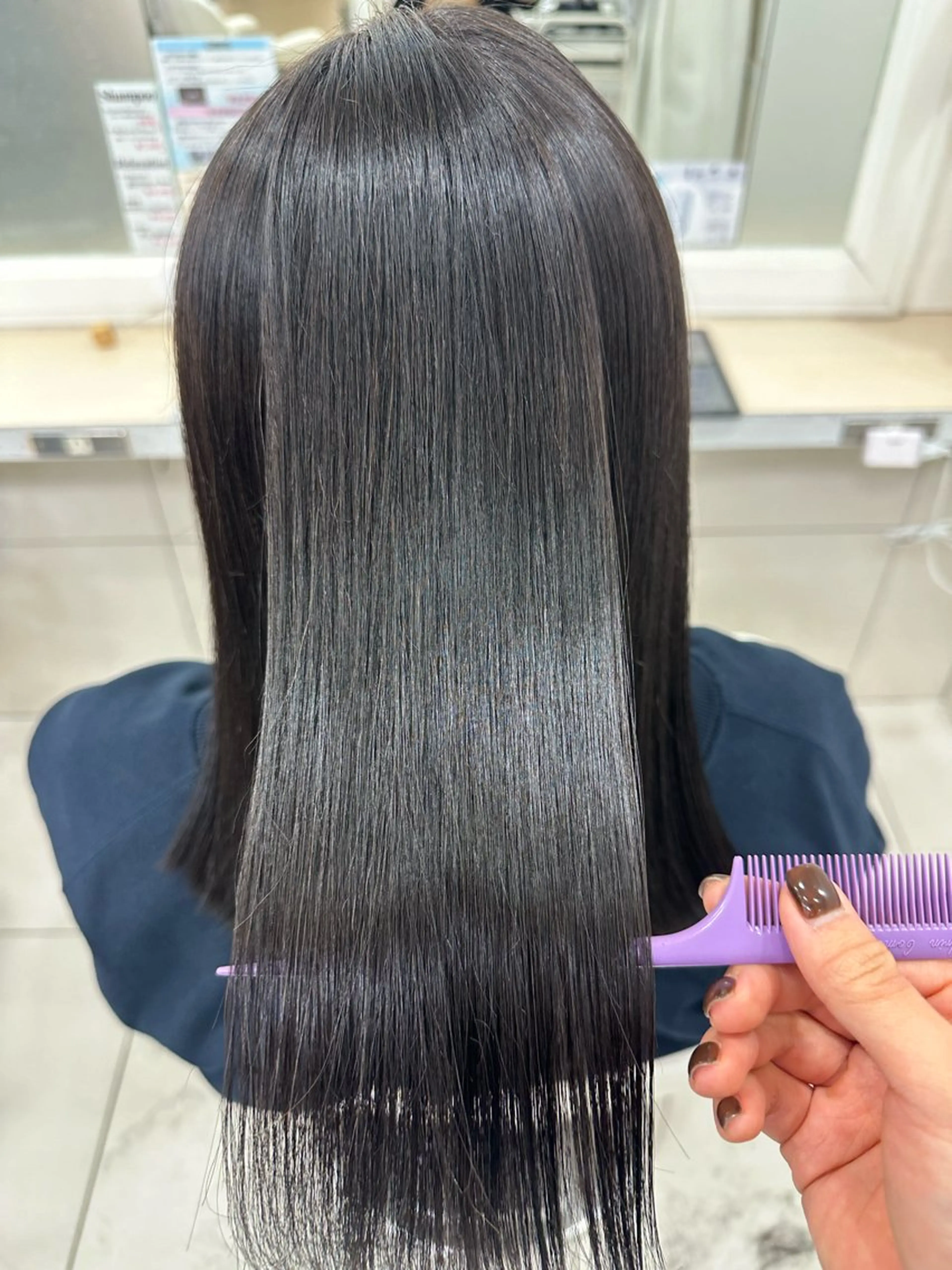 セミロング カラー パーマ 透明感カラー カット 縮毛矯正 トリートメント 伊佐 愛のヘアスタイル