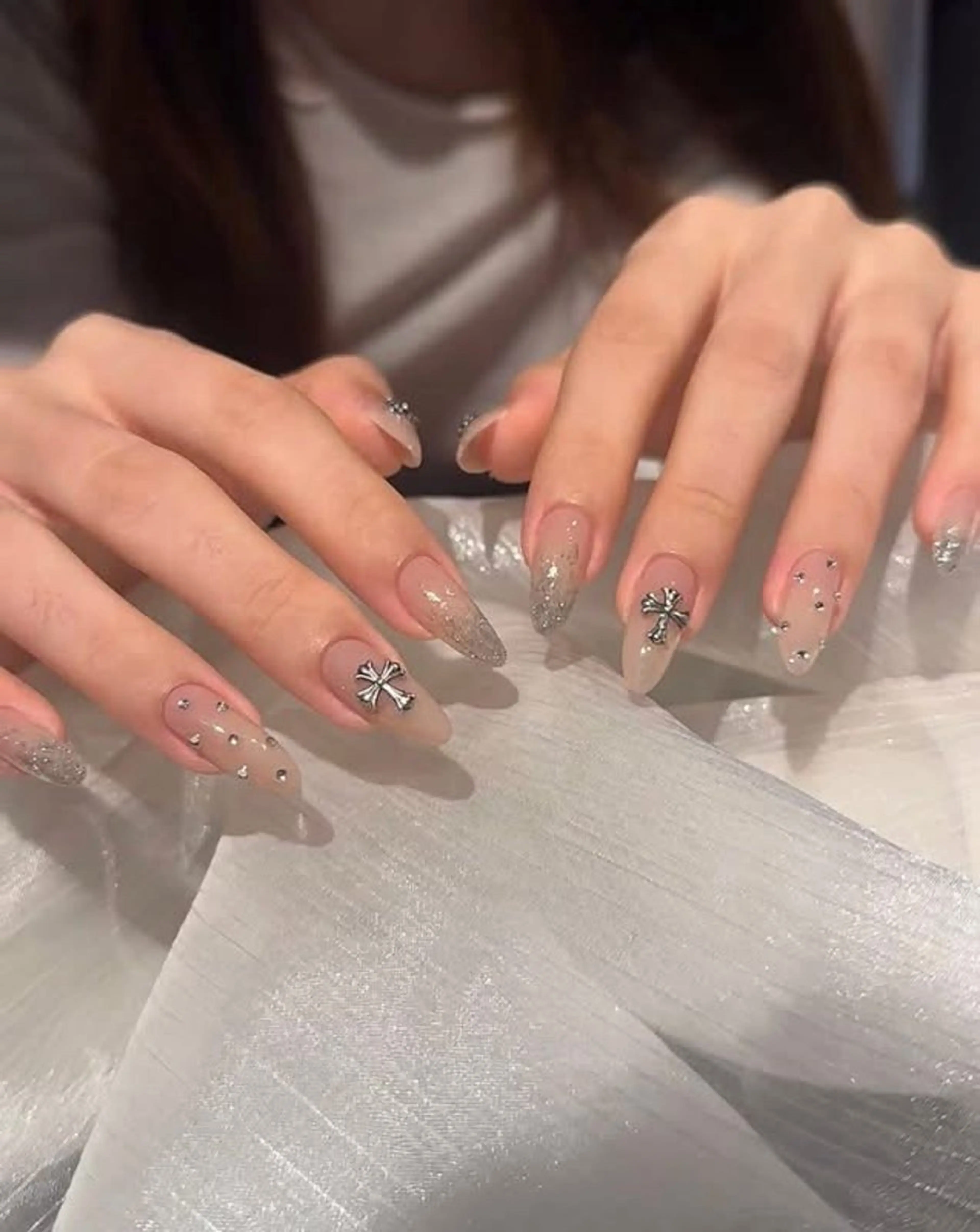 ネイル ハンドネイル T.Lee Nail Lilyのネイルデザイン