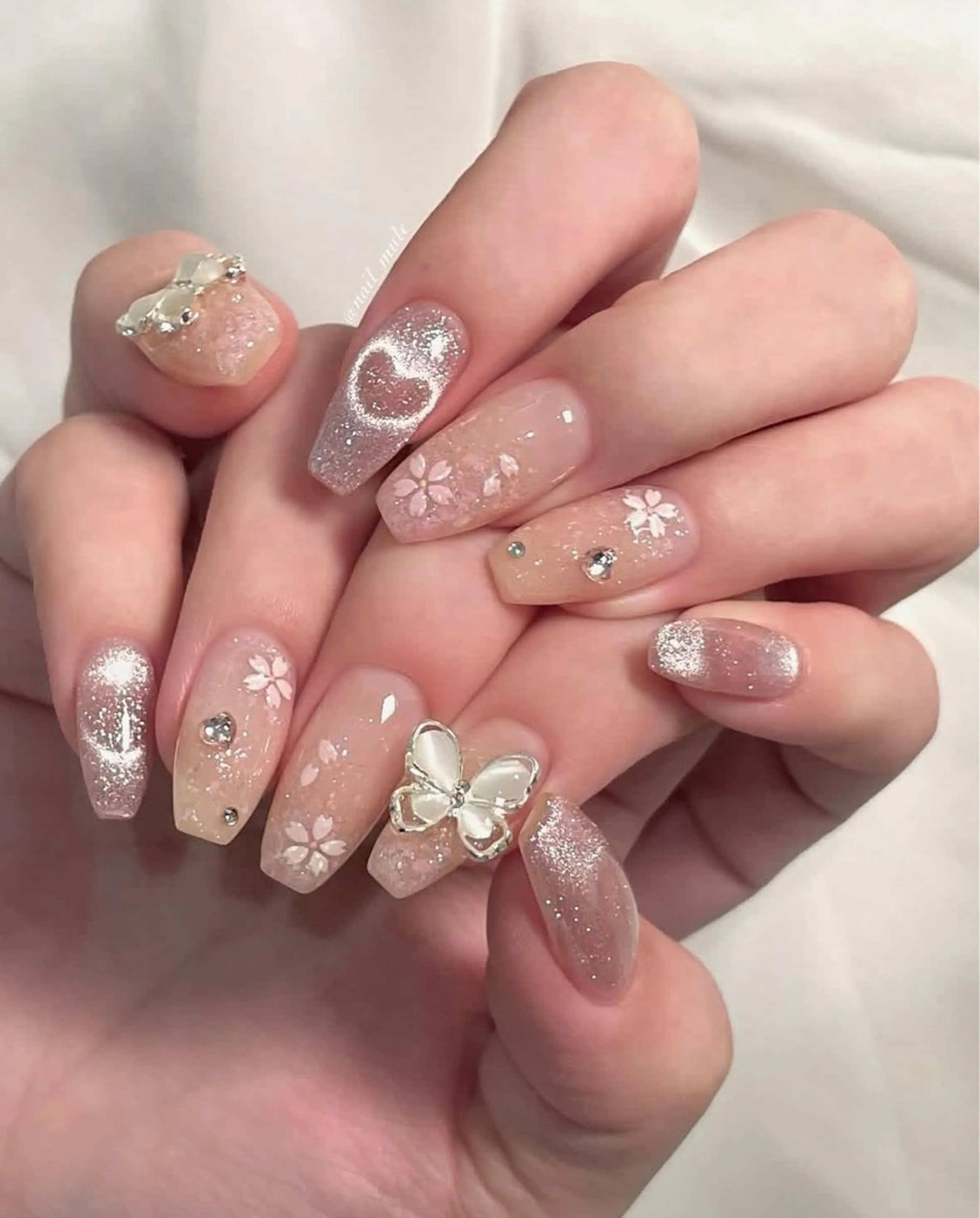 ネイル FuFu.Nail 2️⃣番のネイルデザイン