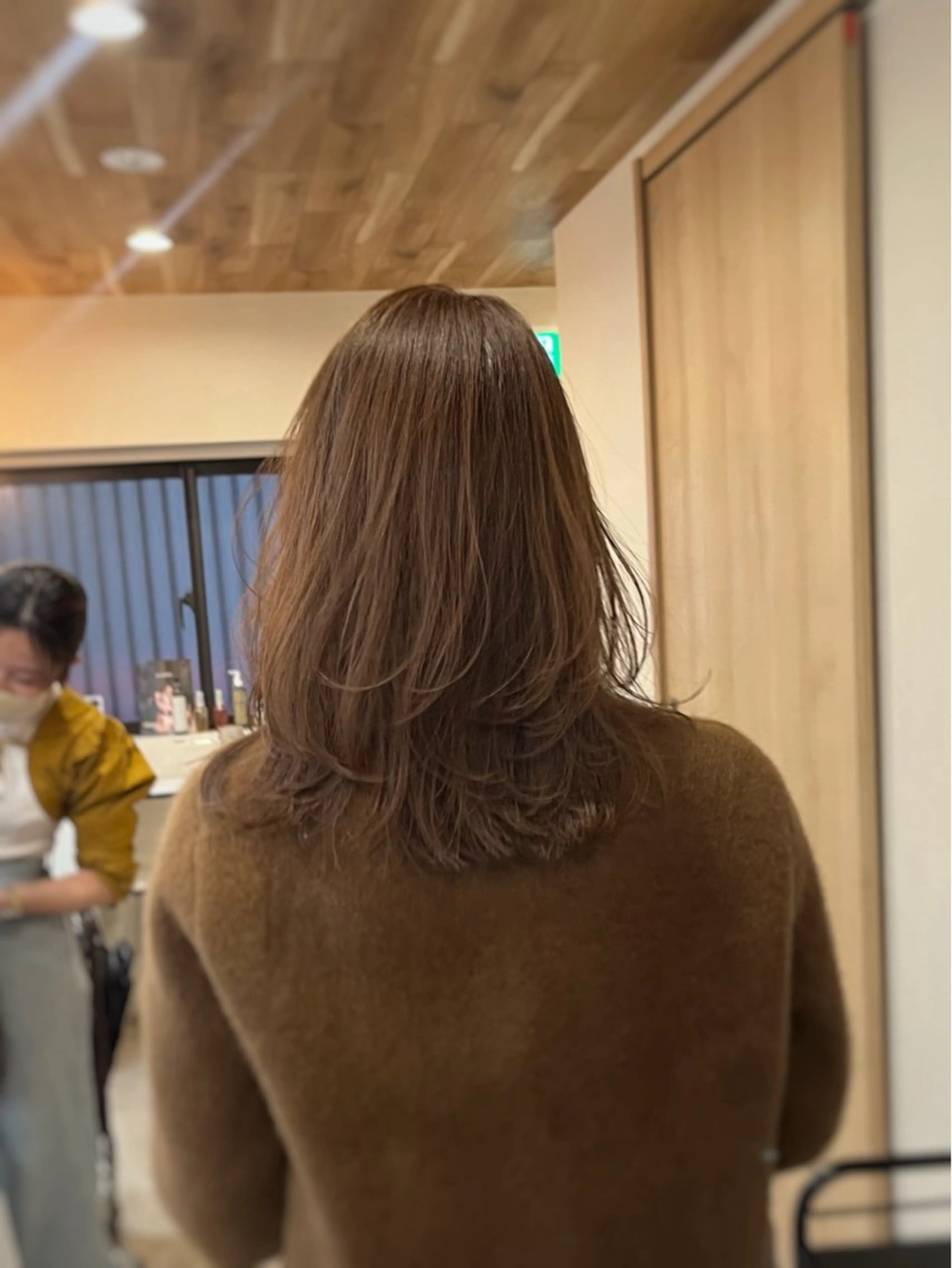 セミロング カラー ベージュカラー レイヤーカット CLOVE所属・下石怜子/レイヤー/ 透明感カラーのヘアスタイル