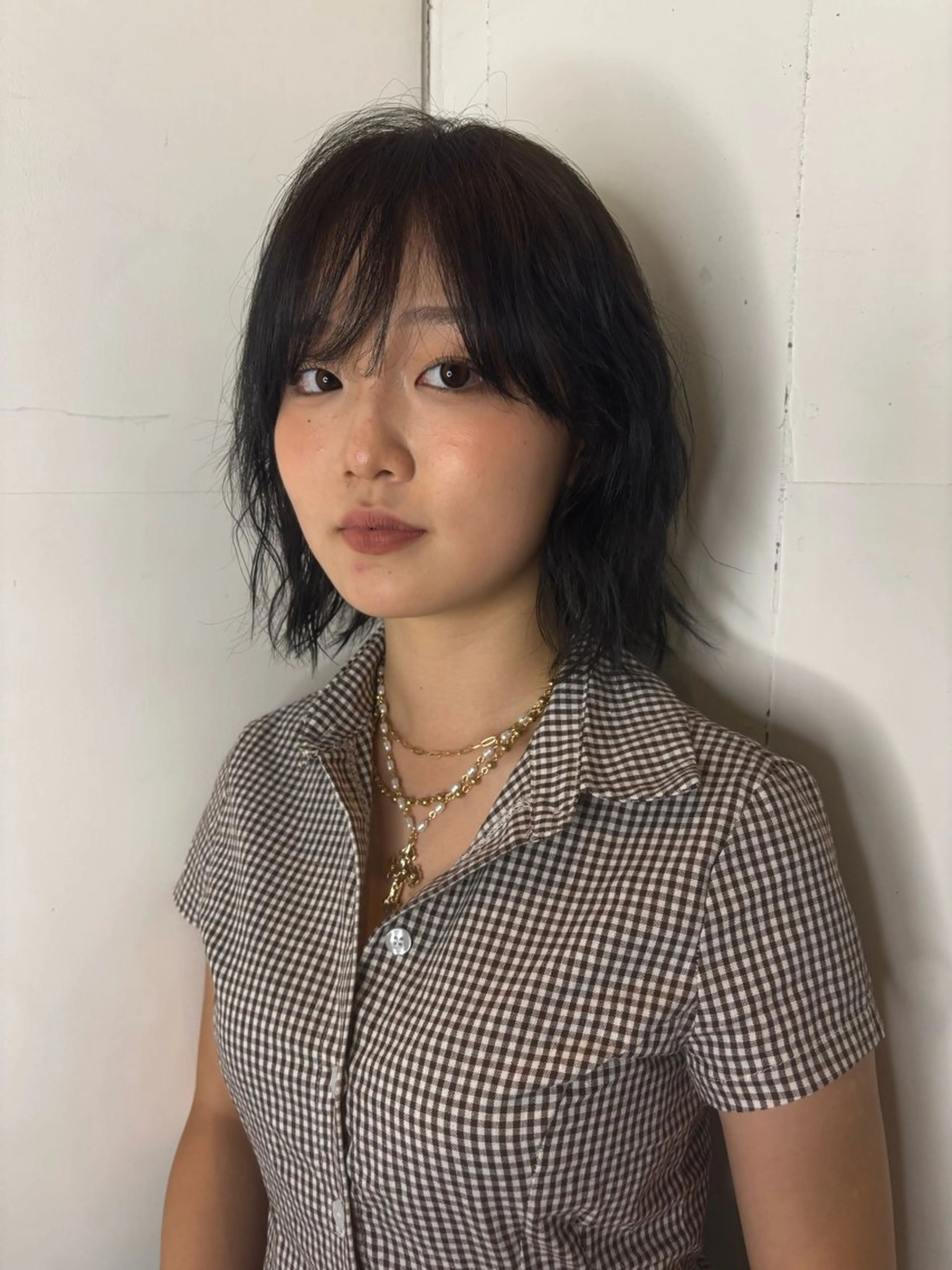 ミディアム カラー パーマ ミディアムパーマ ダークグリーン IO/ブリーチカラー 特化美容師✨のヘアスタイル