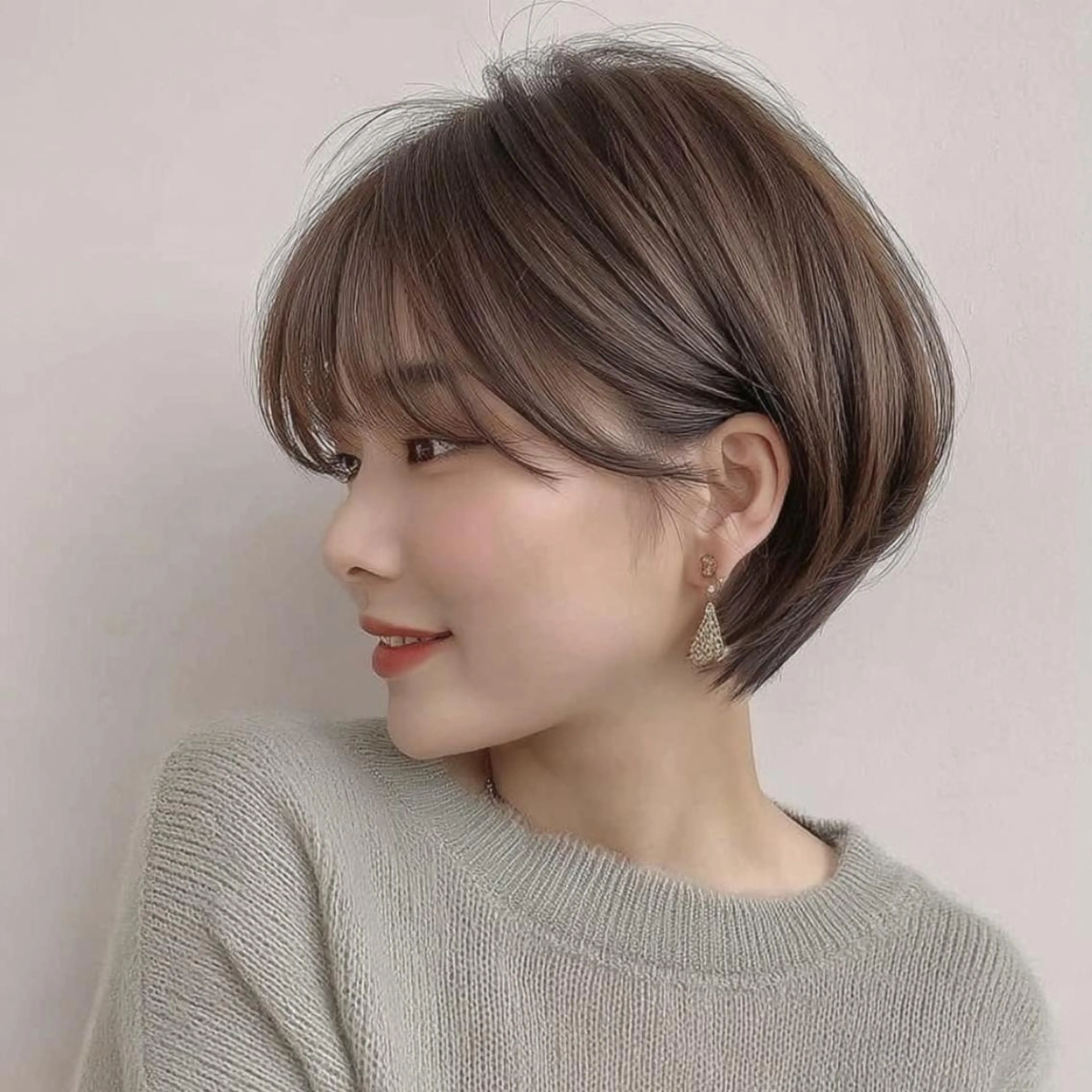 ショート カラー ブラウンカラー スガト 🎨透明感カラー✨️のヘアスタイル