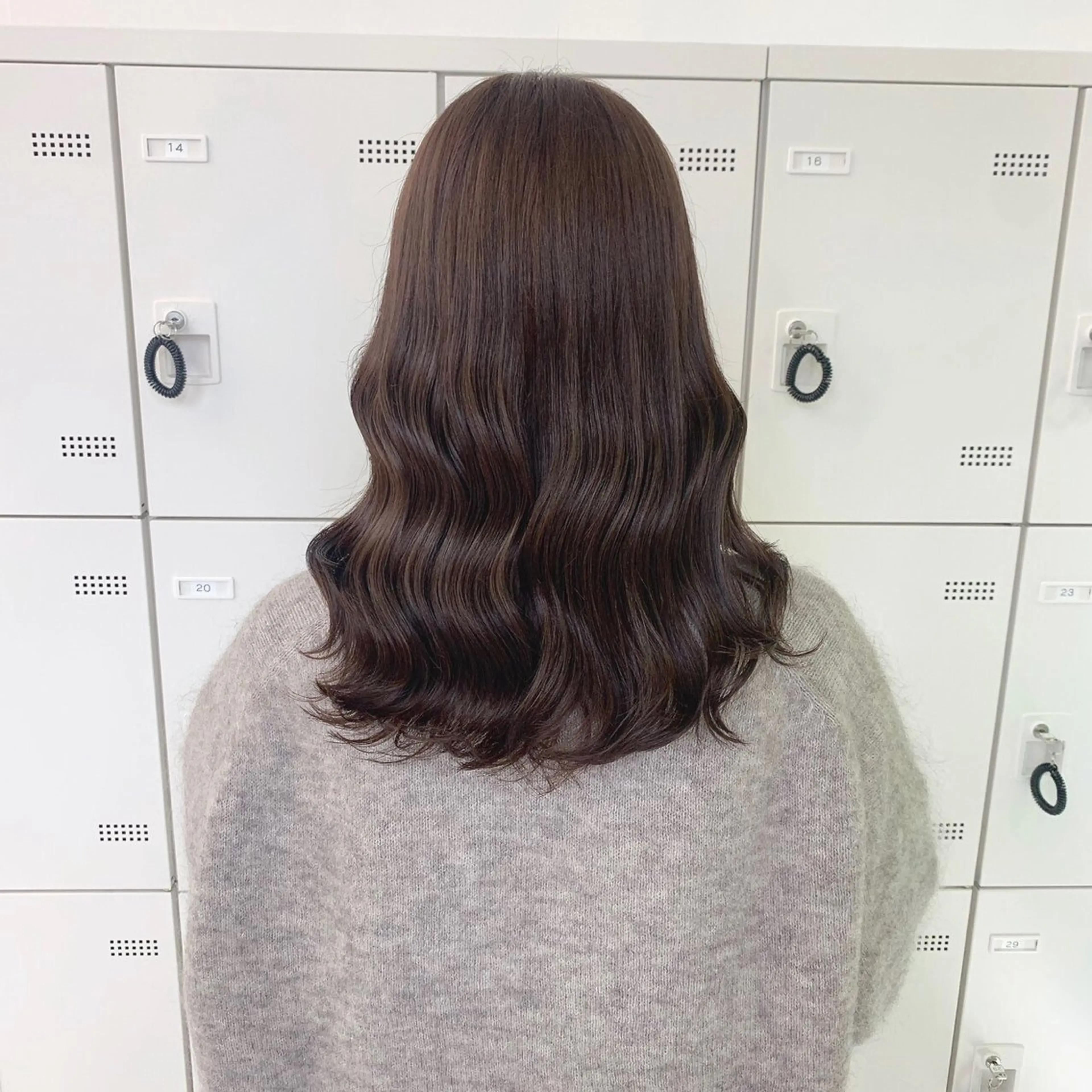 セミロング カラー ヘアアレンジ 🤍CANDY横浜 【公式】🤍のヘアスタイル