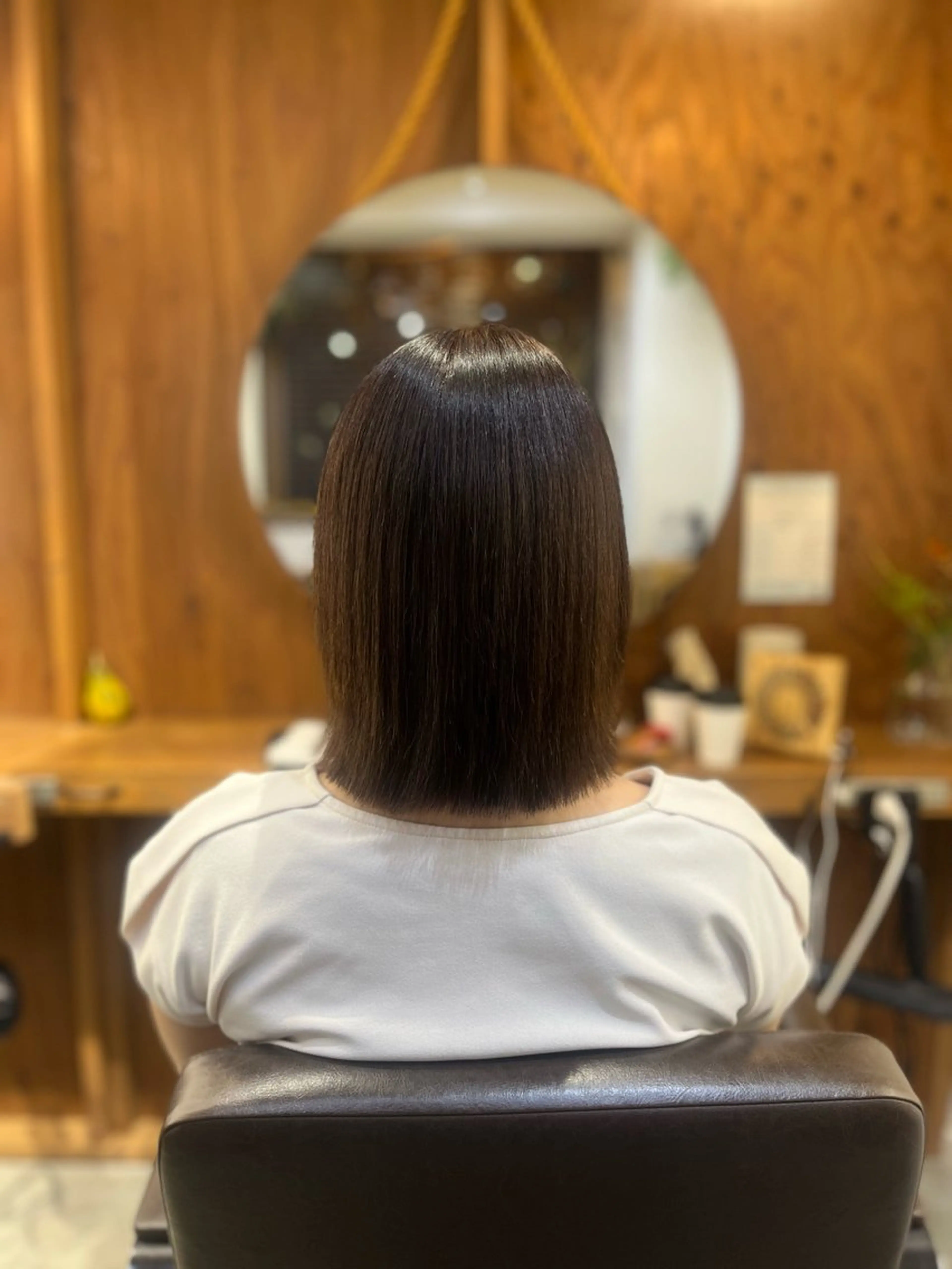 ミディアム カット 縮毛矯正 トリートメント 塩川ももこ/ 自然な縮毛矯正のヘアスタイル