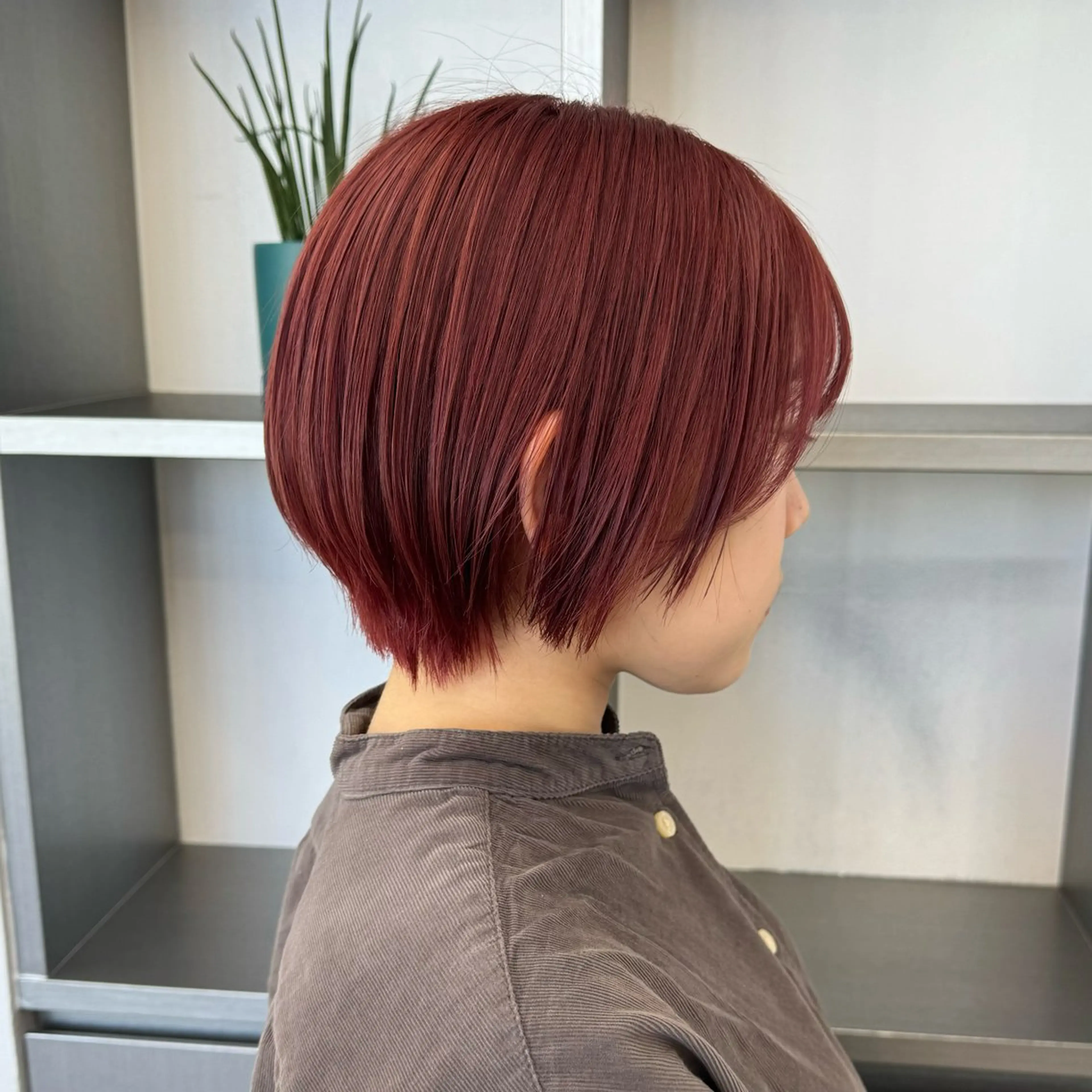ショート カラー ショートボブ 丸みショート ボブ ショートヘア 🌼動き×透明感🩵 ハイトーン/ナナのヘアスタイル