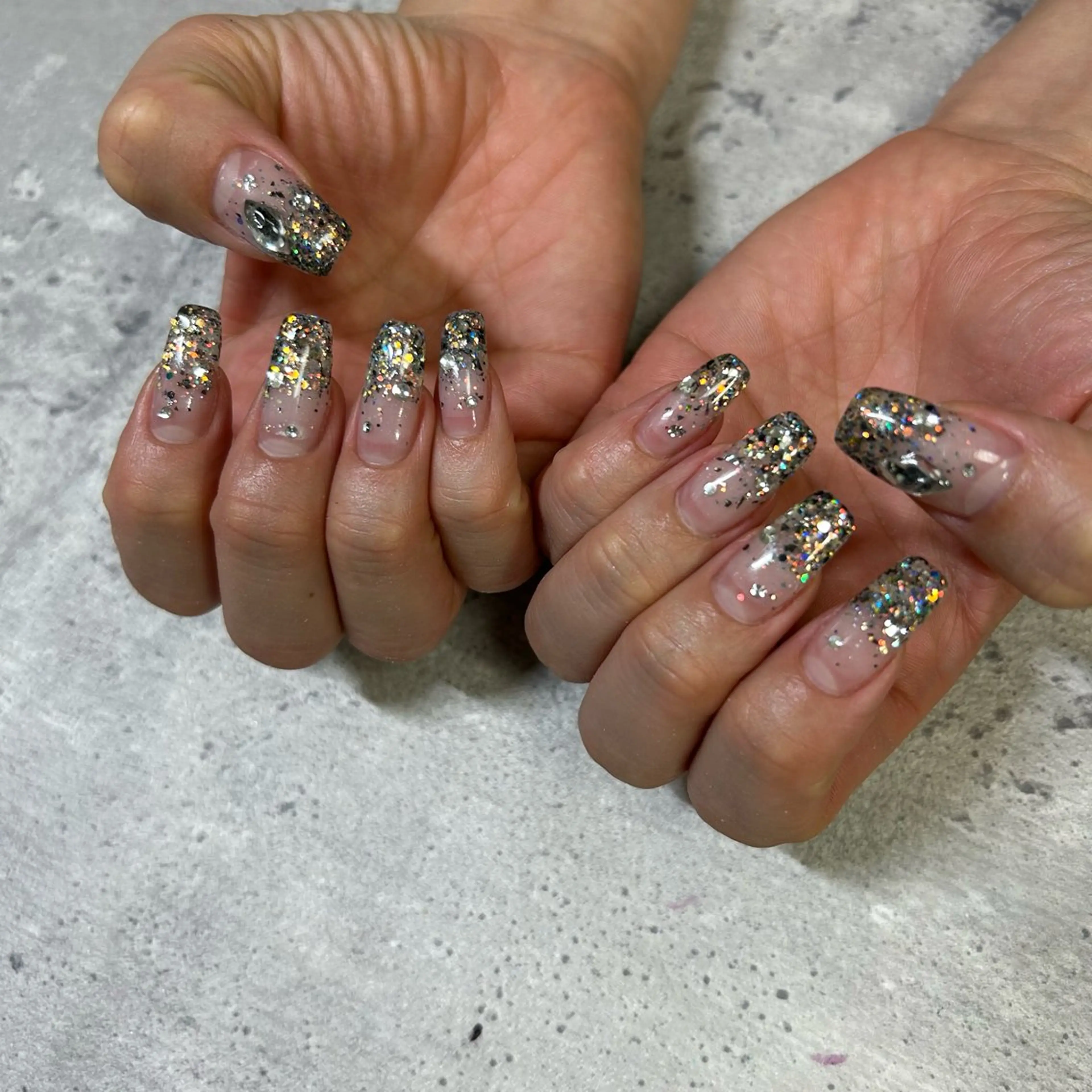 ネイル グリーン ラメ(グリッター) ハンドネイル ハンドケア 今福鶴見ネイル 8(ｴｲﾄ)のネイルデザイン