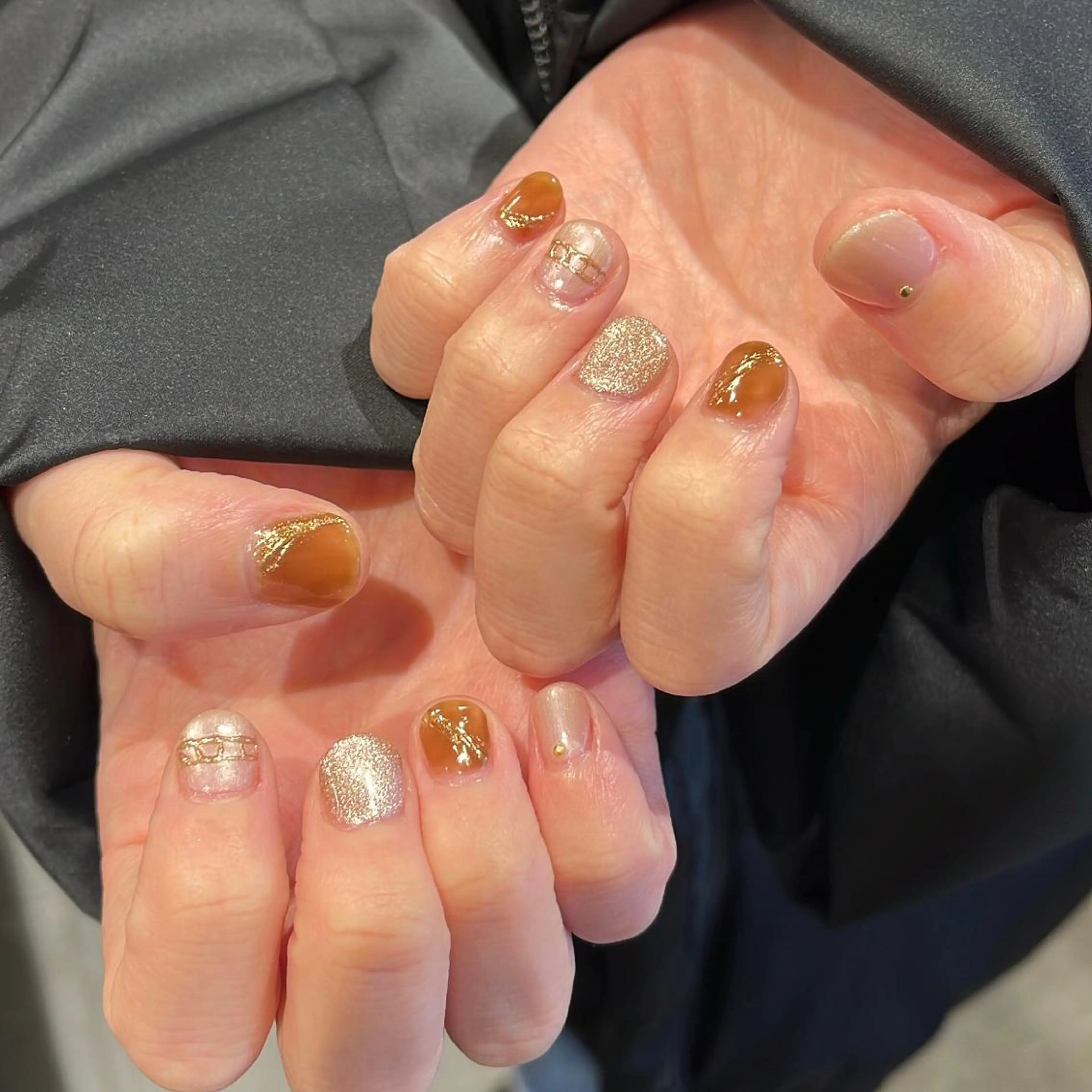 ネイル 鈴木 里奈のネイルデザイン