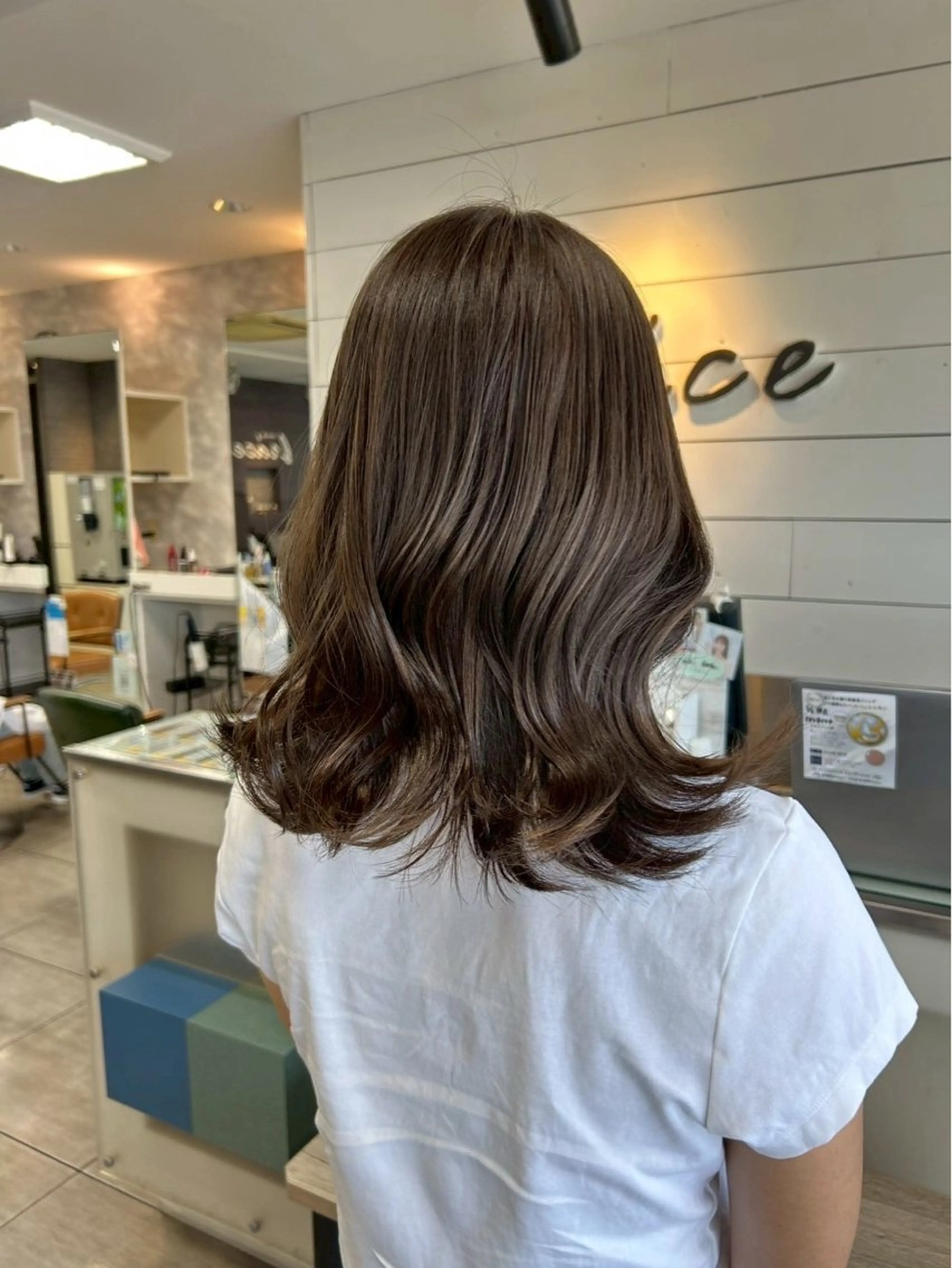 カラー ハイトーンカラー✨ 慶田玲和のヘアスタイル