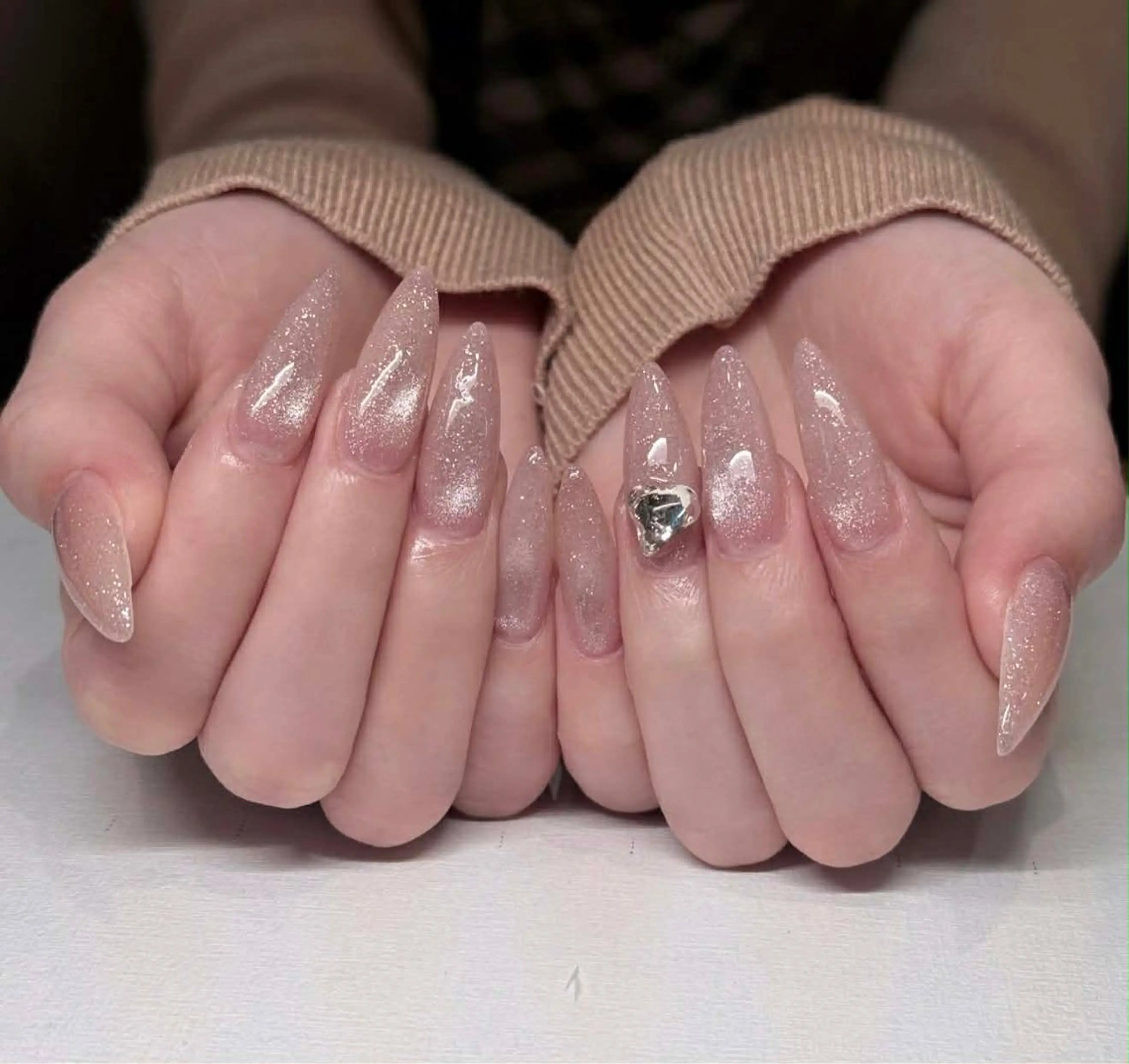 ネイル オーロラネイル ブルー チークネイル 長さ出し フットネイル ハンドネイル JIN 168 新大久保のネイルデザイン