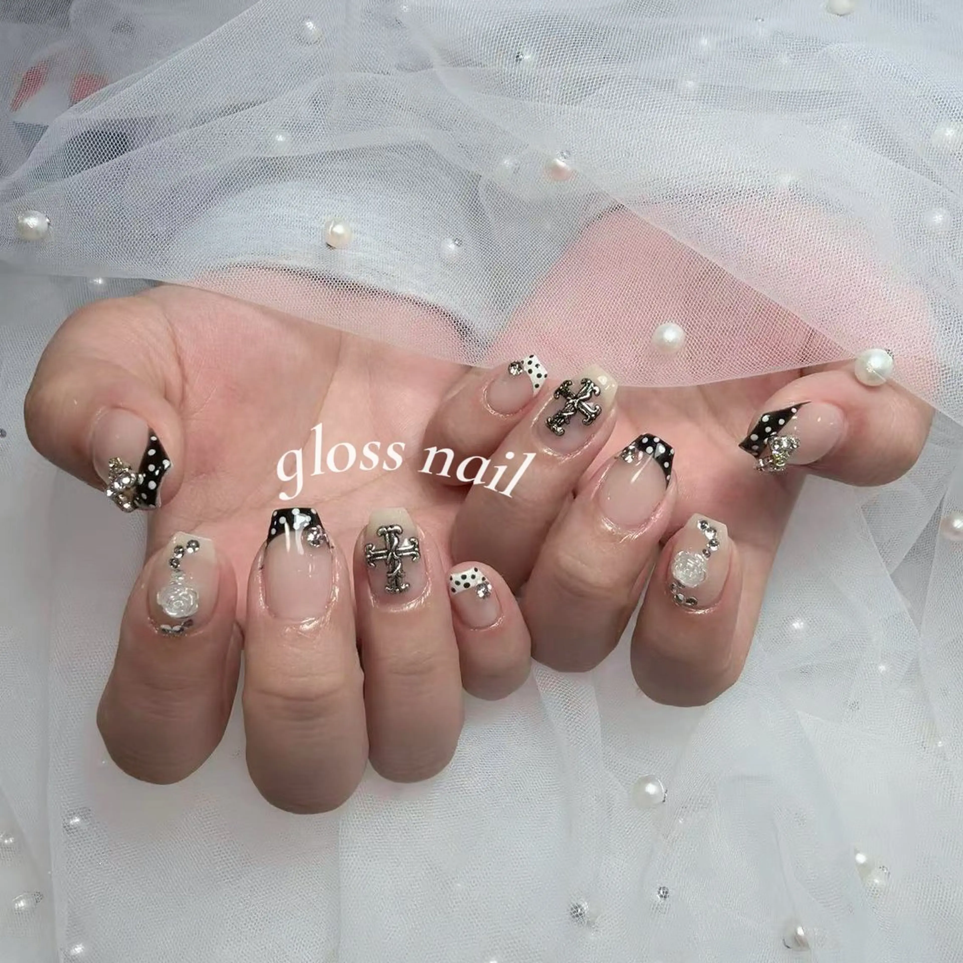 ネイル テンニン💞 gloss nailのネイルデザイン