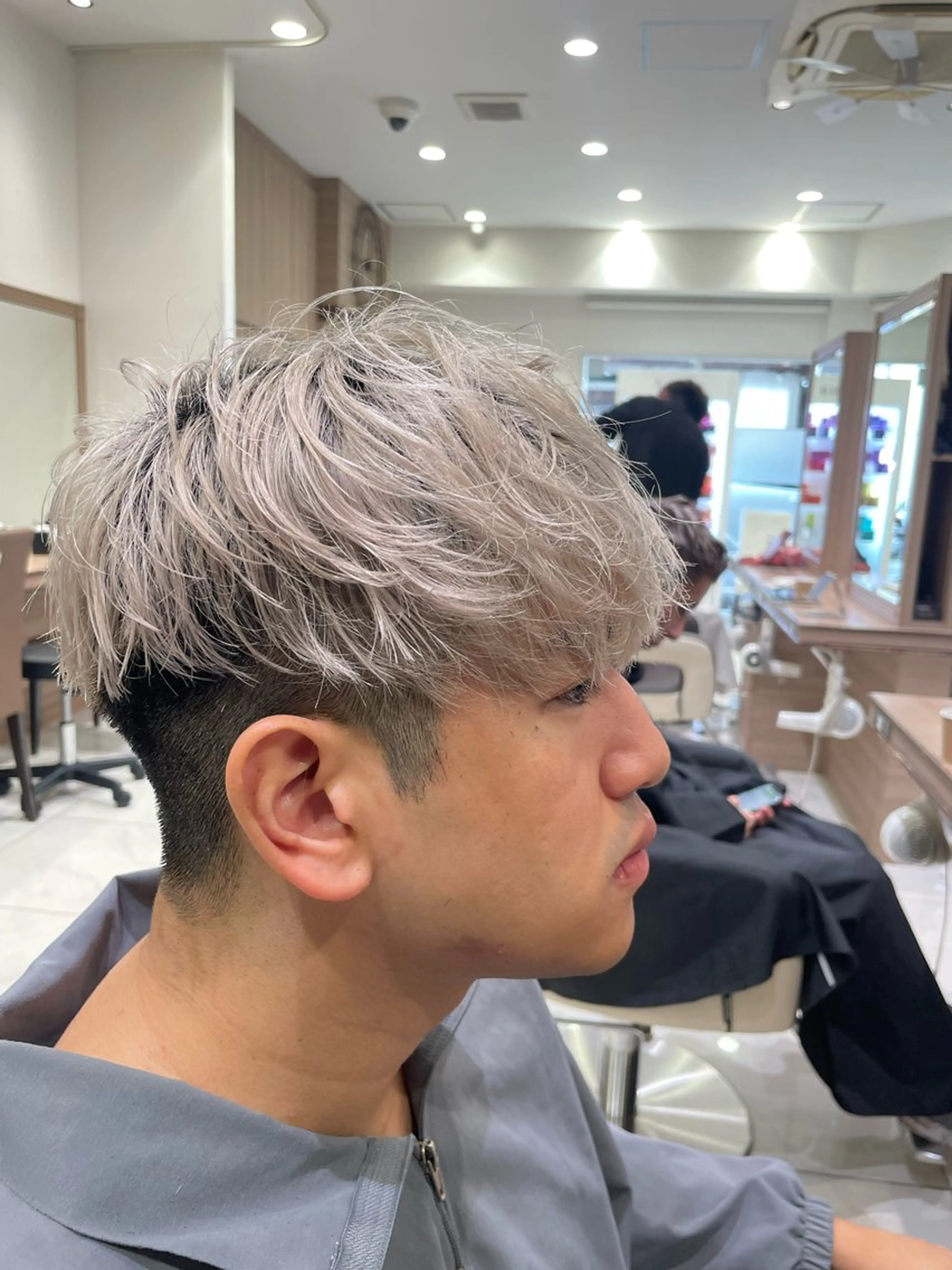 カラー 中村/韓国風レイヤー 縮毛矯正、ハイライトのヘアスタイル