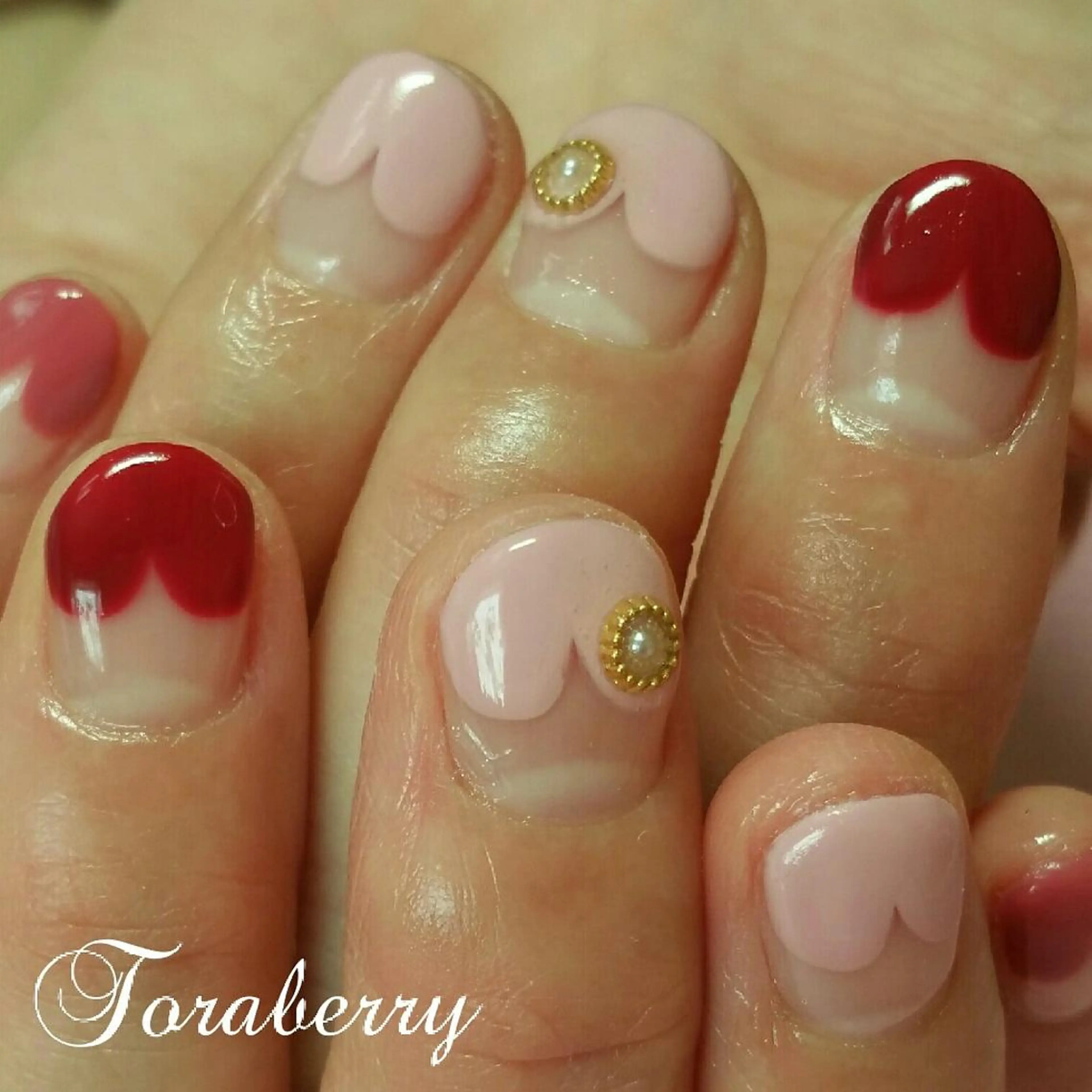 ネイル フレンチネイル ハート ハンドネイル ネイリスト なつみのネイルデザイン