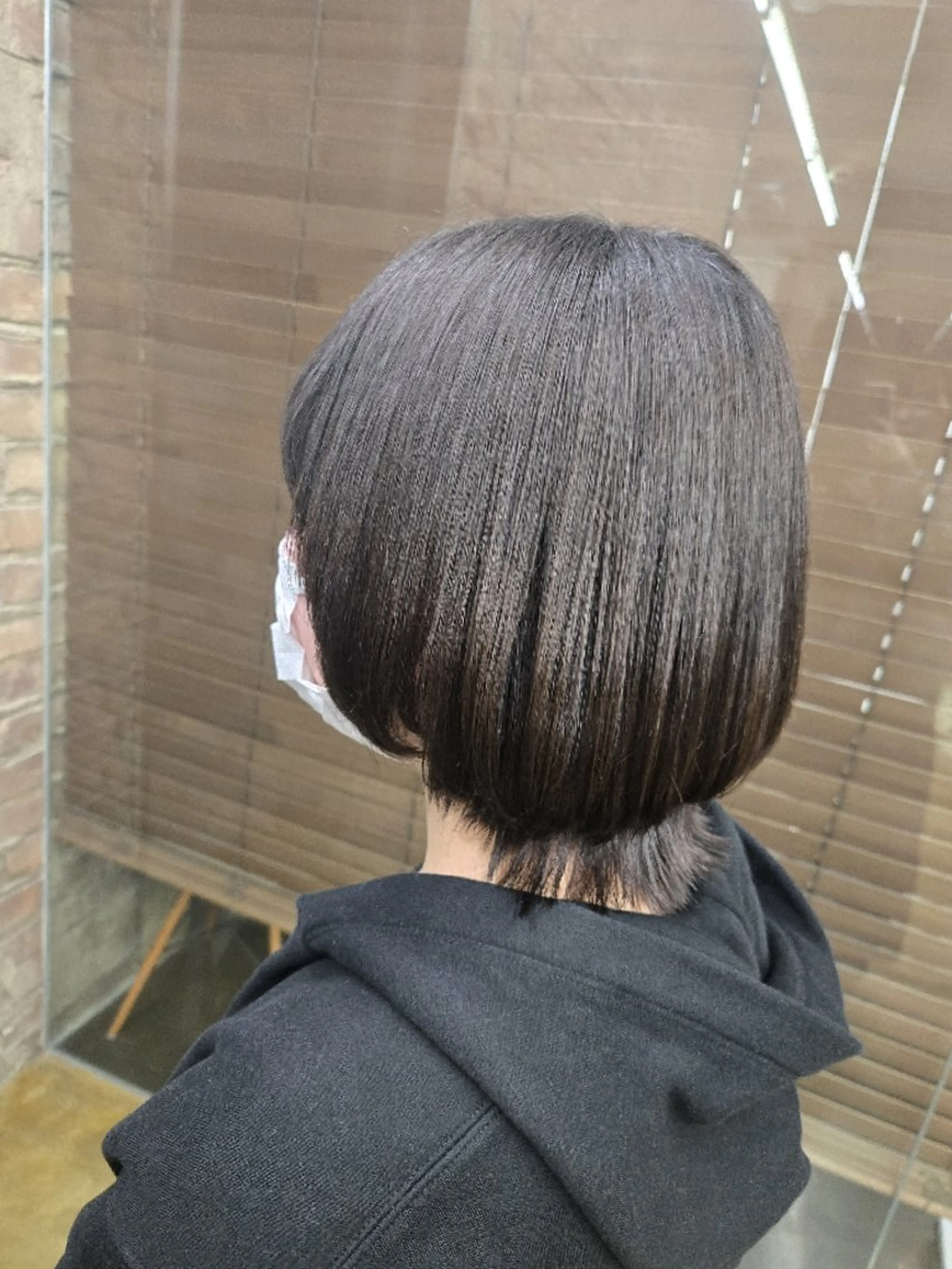 ショート ウルフカット 近藤 菜々美のヘアスタイル