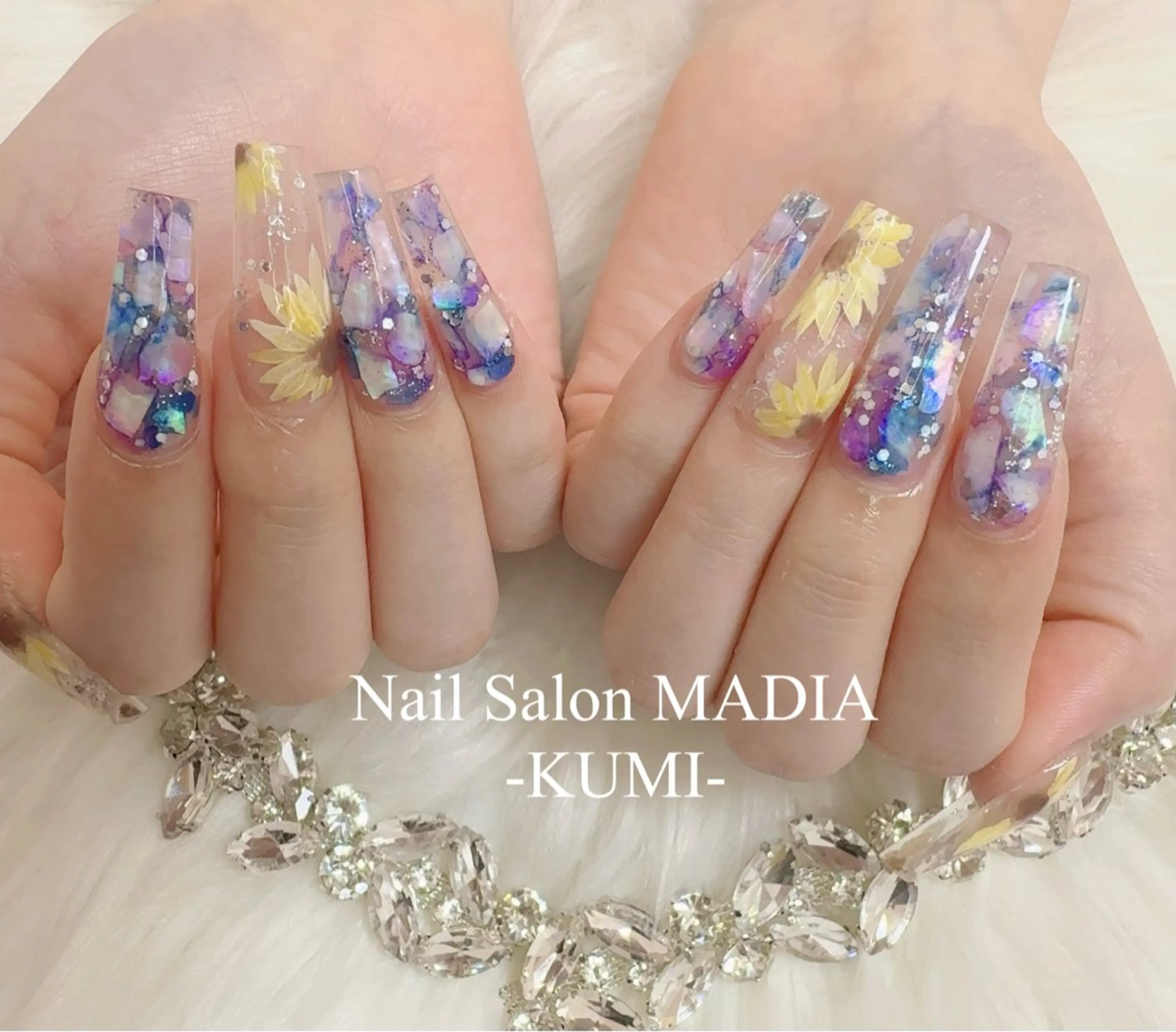 ネイル KUMI💛 MADIAのネイルデザイン