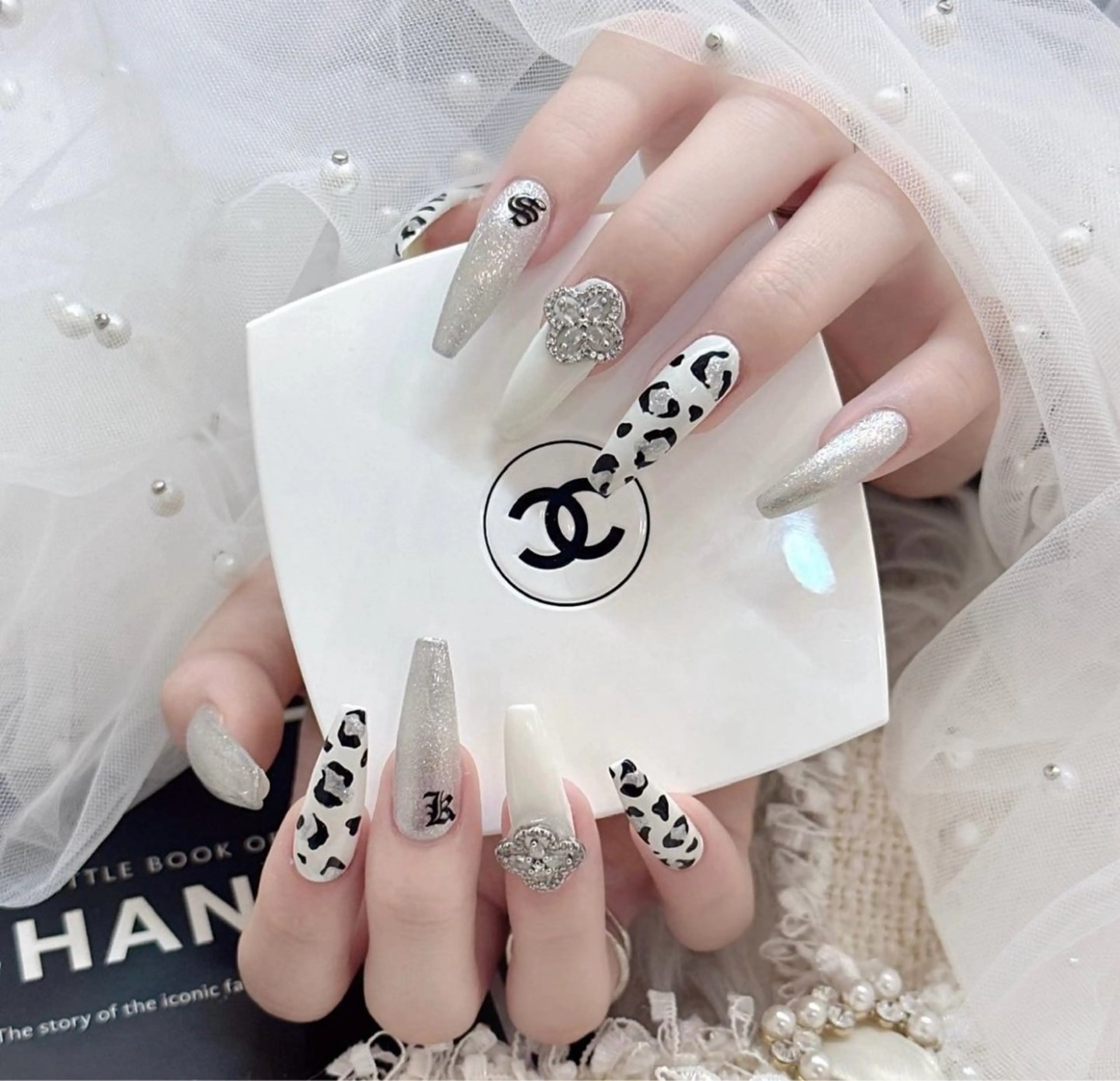 ネイル UniqueNail 長さだし専門店のネイルデザイン