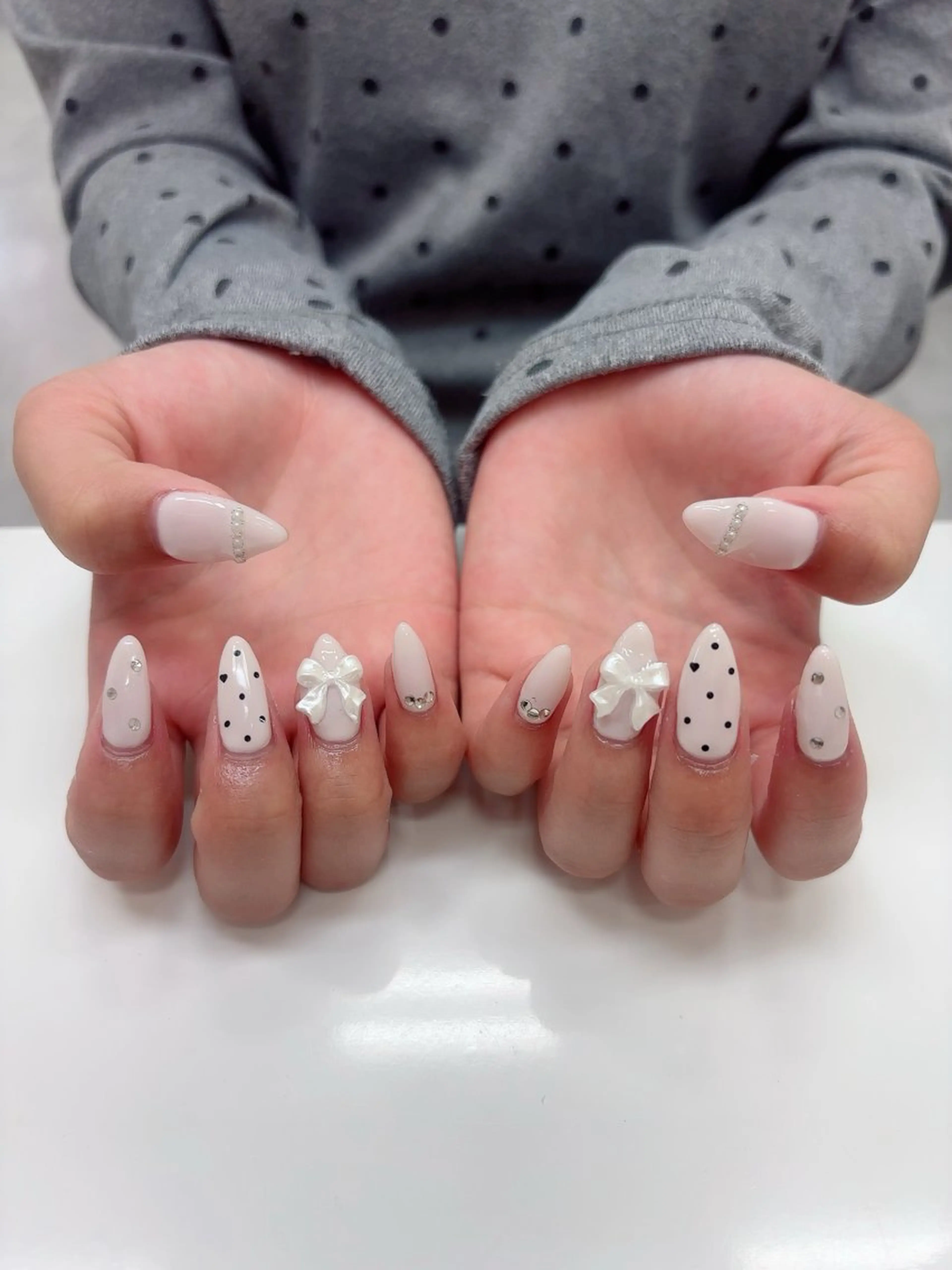 ネイル 透明感ネイル/ 絢音🎀のネイルデザイン