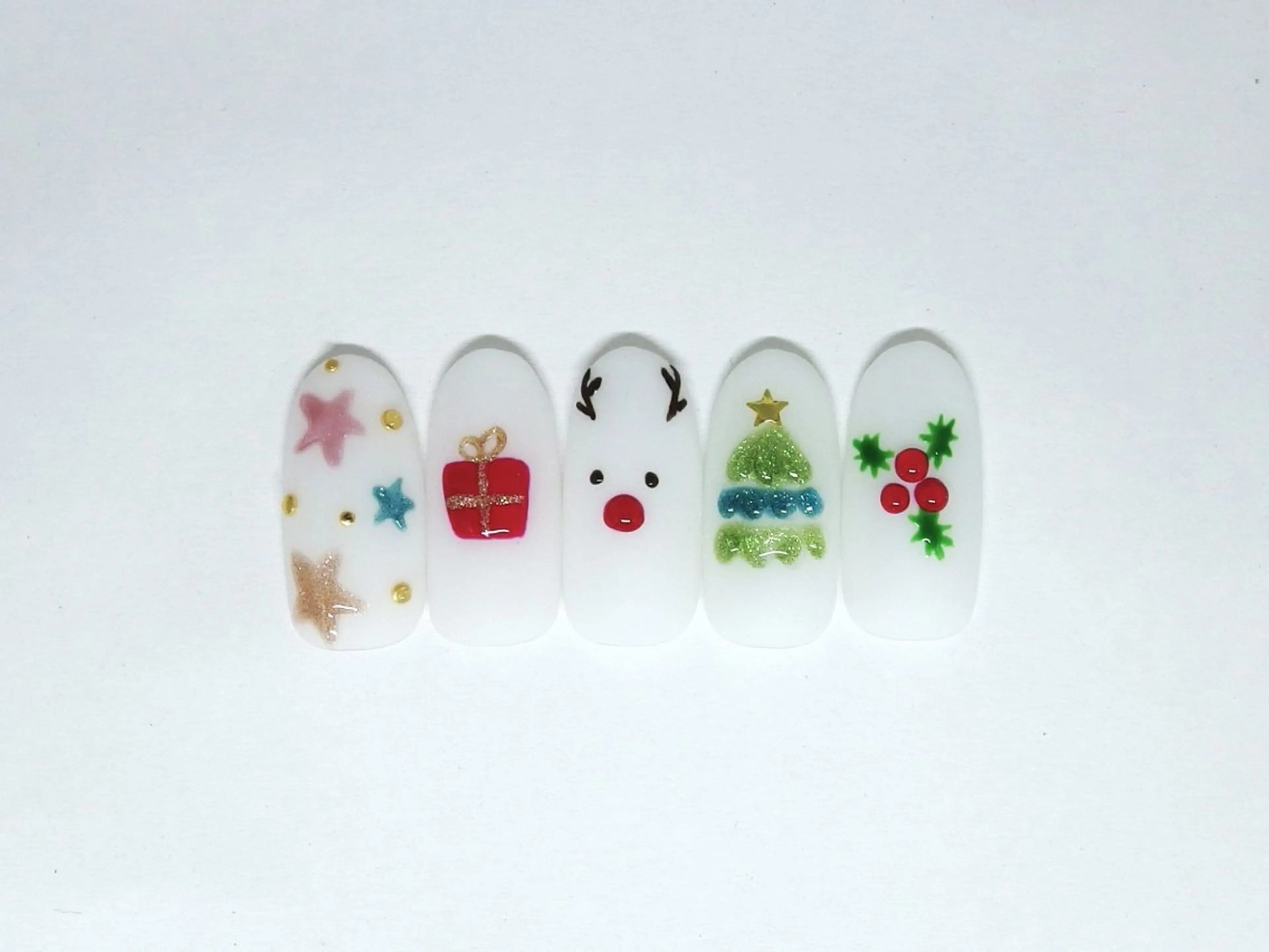 ネイル 持ち込み ハンドネイル ティーエヌ 金山駅東口店のネイルデザイン