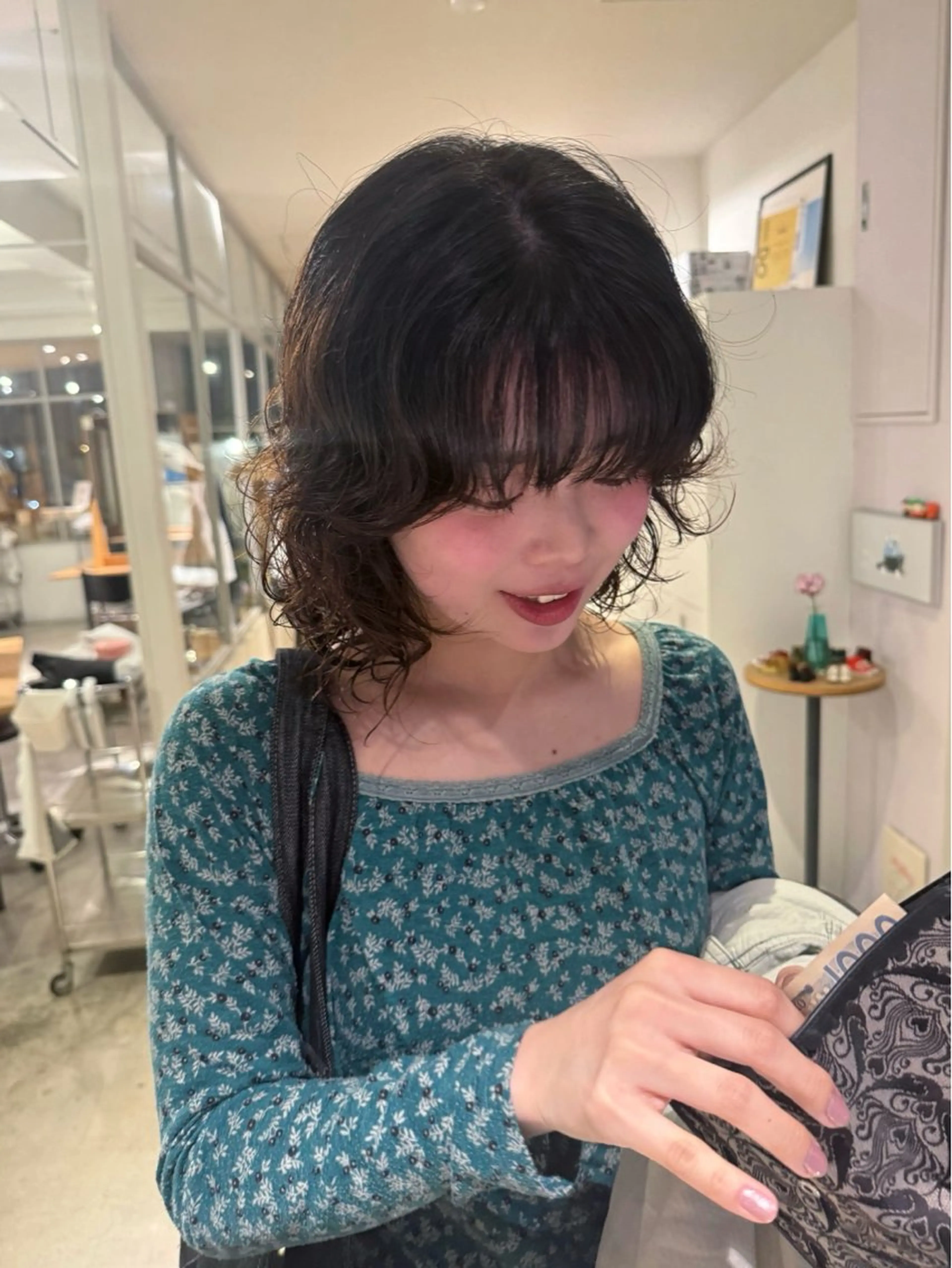 ミディアム ミディアムパーマ ボブ レイヤーカット yuzu / bob shortのヘアスタイル