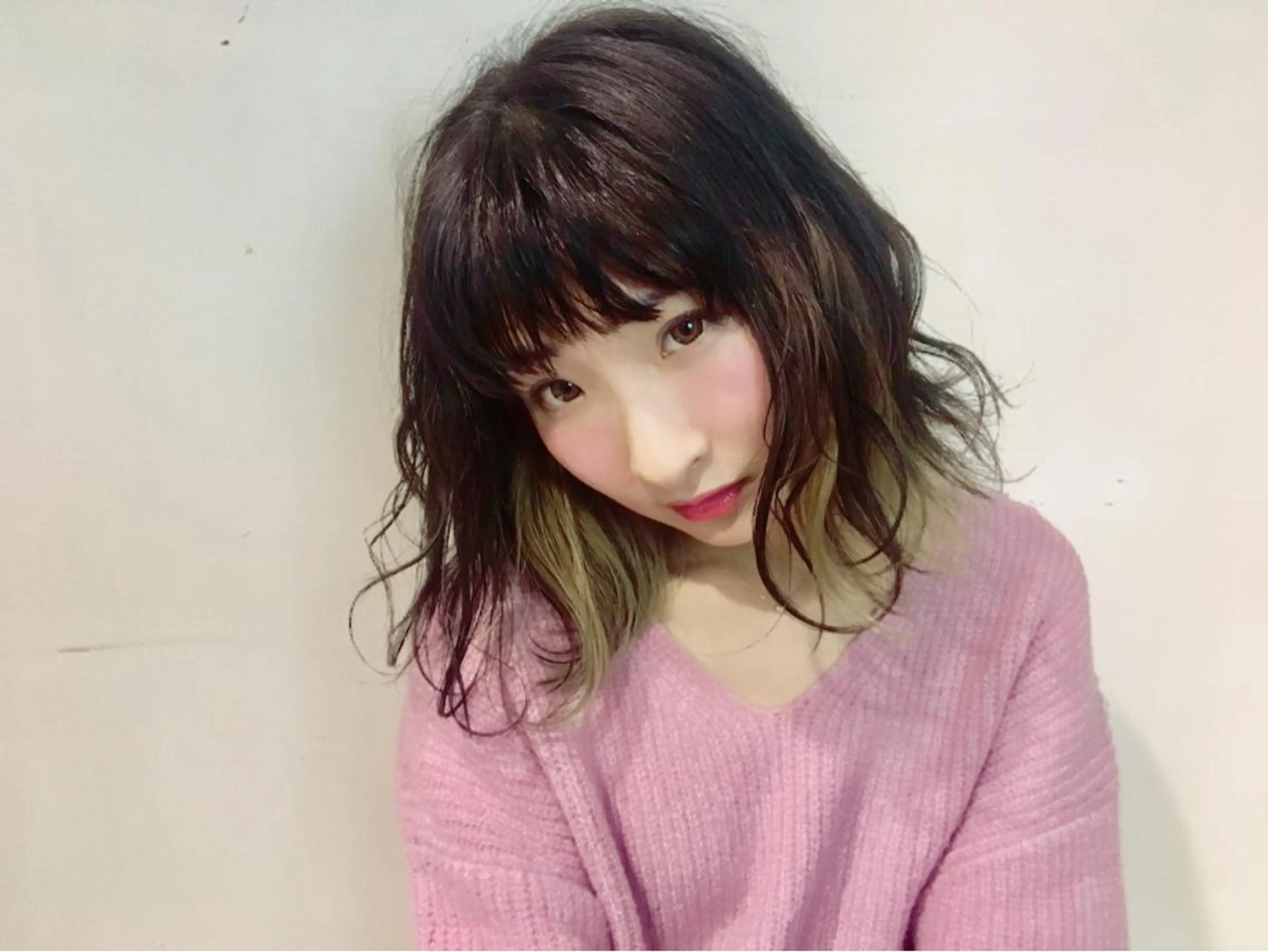 ショート ミディアム カラー 西本 夏美のヘアスタイル