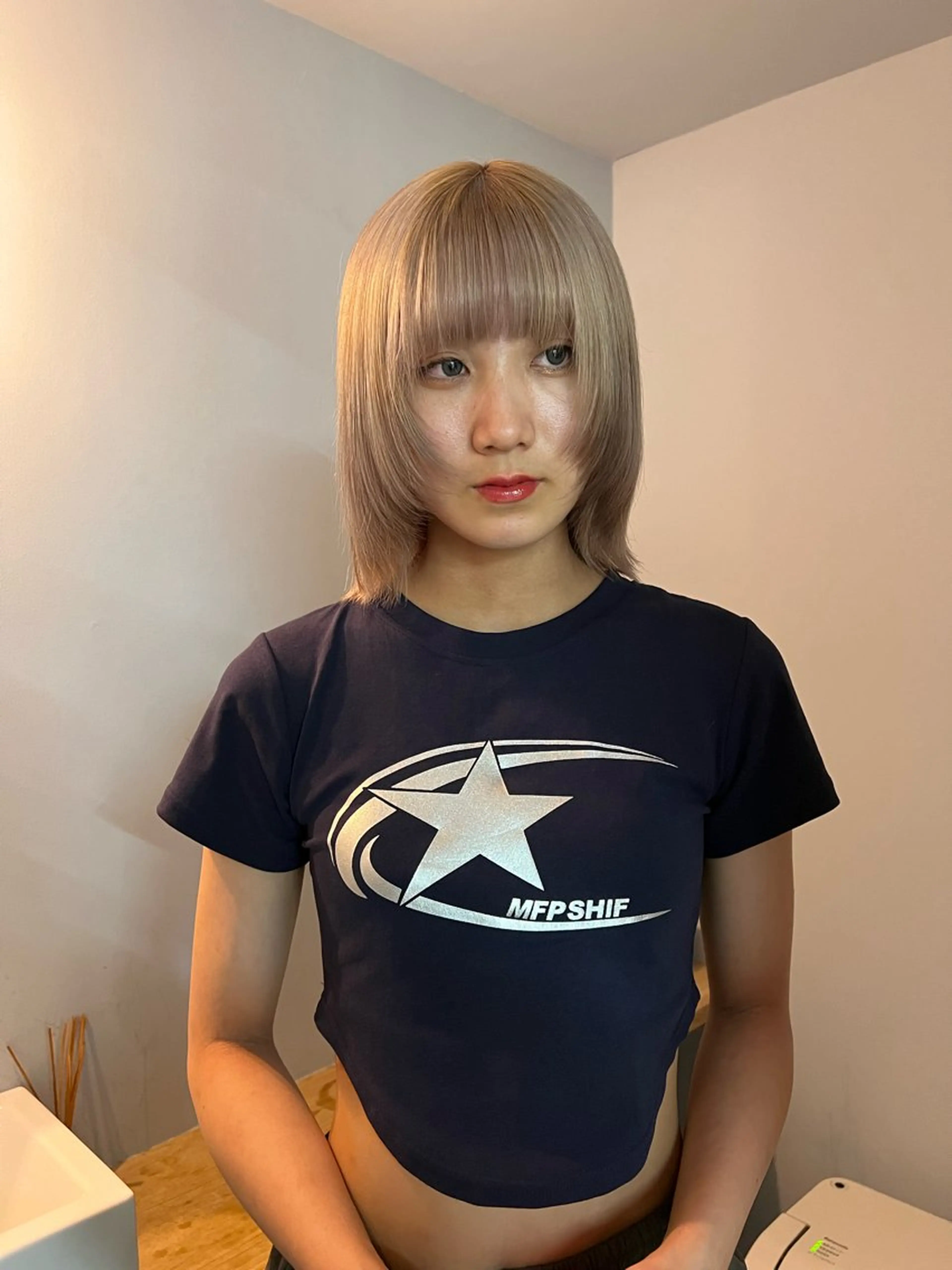 ミディアム 顔周りカット 舟橋耀/ブリーチカラ ー/レイヤーカットのヘアスタイル