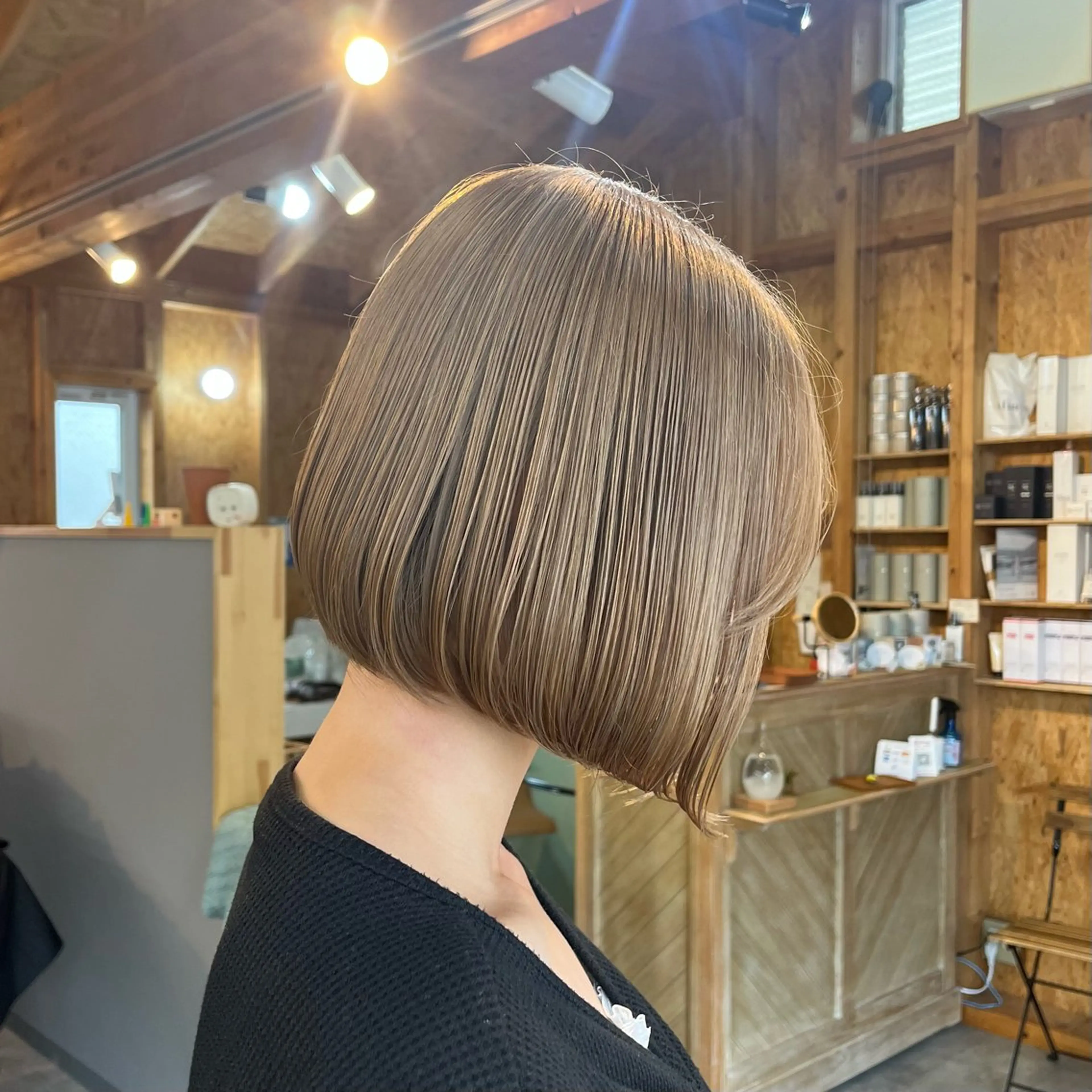 ミディアム カラー まろみ暖色×ボブ ×chia🕯のヘアスタイル