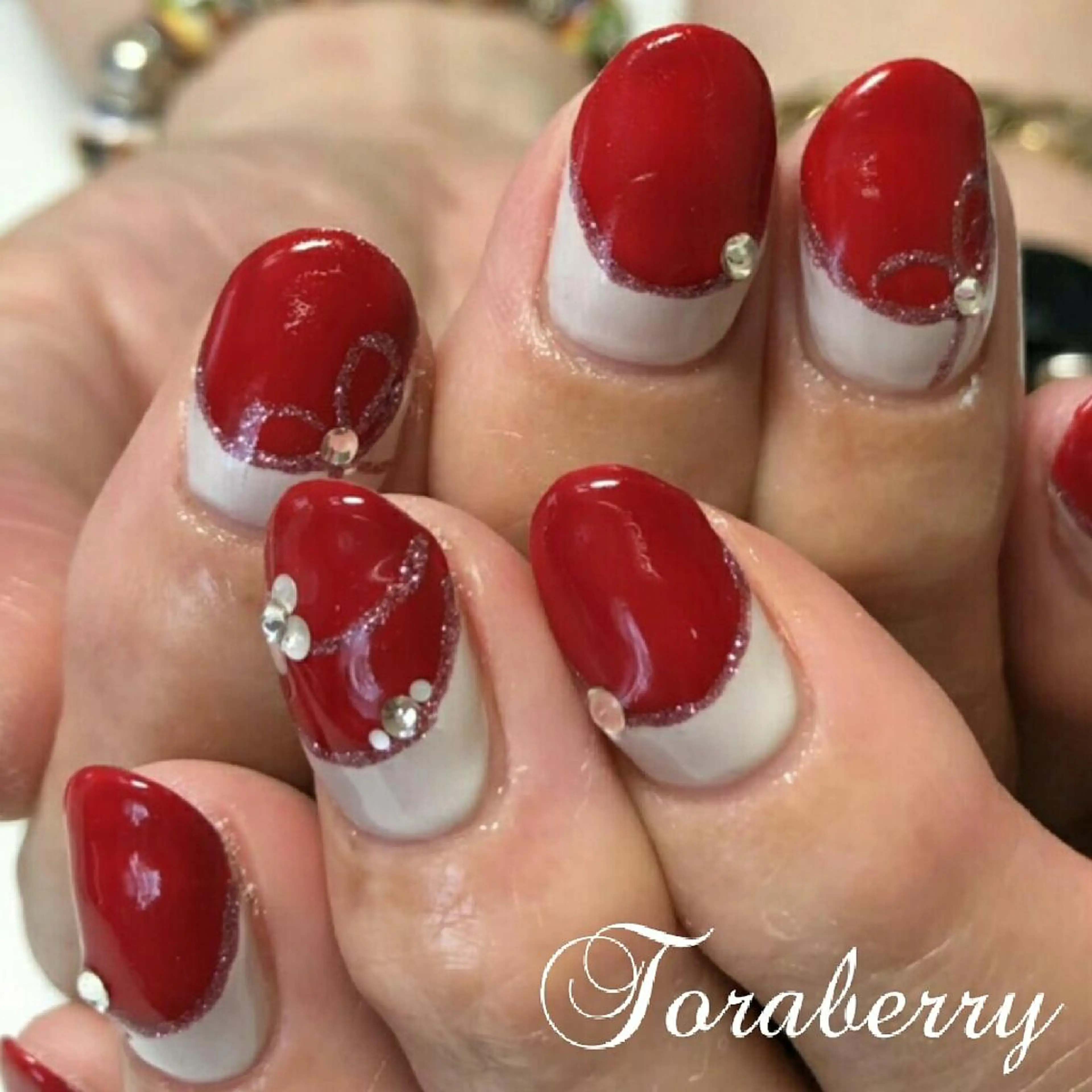 ネイル 赤色 ハンドネイル ネイリスト なつみのネイルデザイン