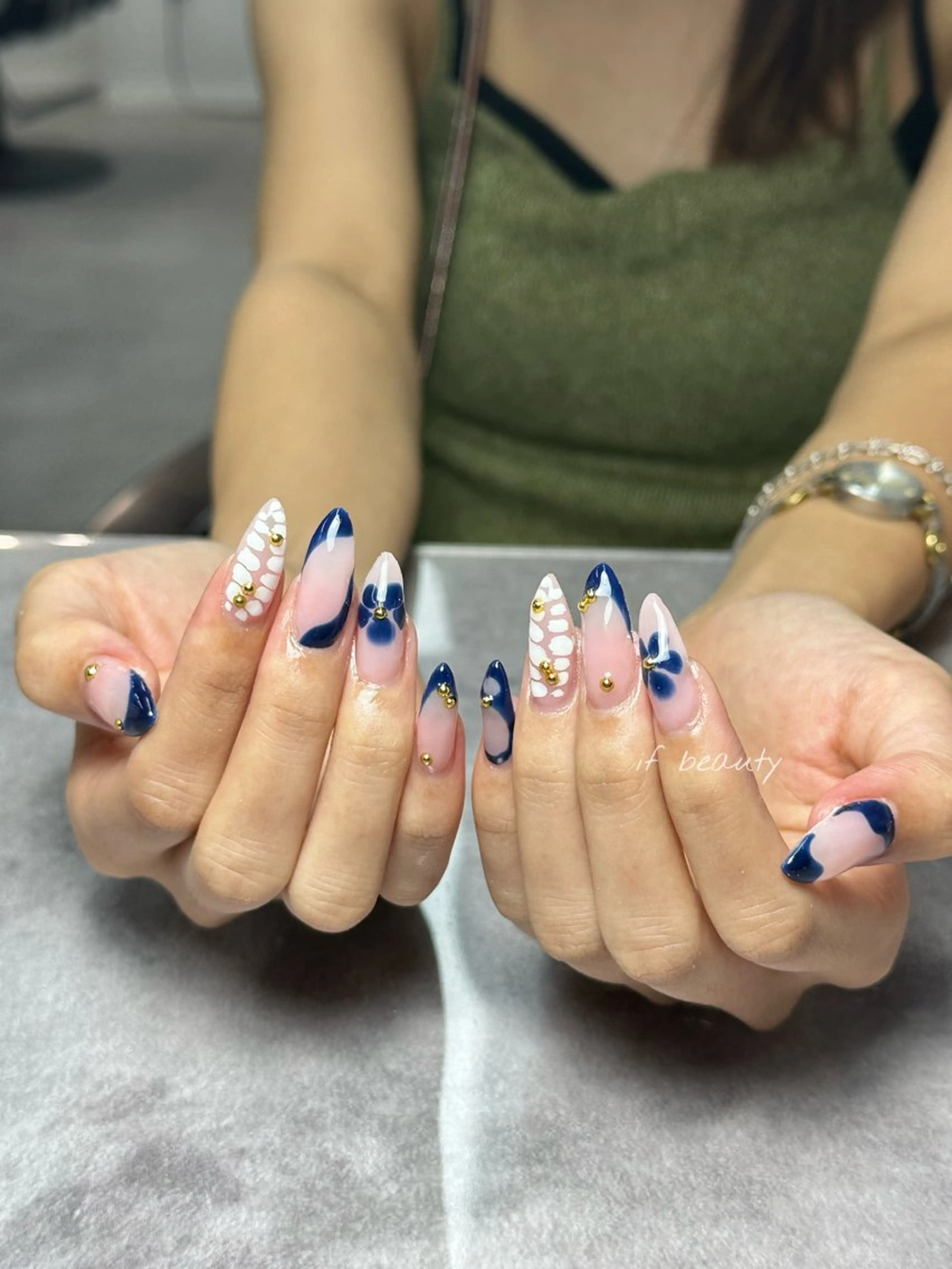 ネイル アートネイル ジェルネイル グラデーション パラジェル ワンホンネイル ハンドネイル if Hair＆Nail Salon所属・IKA /海外ネイル /個性派/ワンホンのネイルデザイン