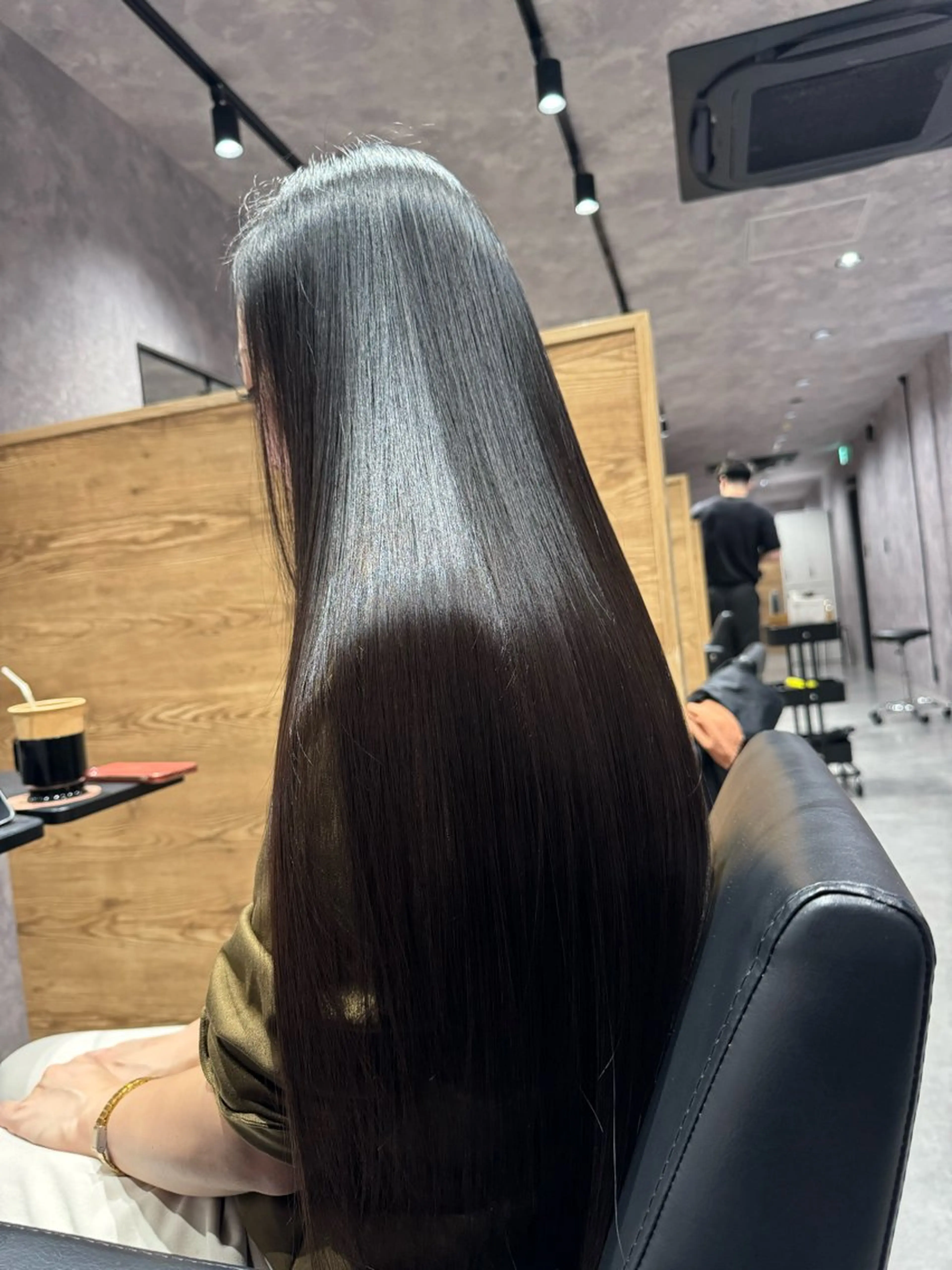 ロング 縮毛矯正 トリートメント 駒井 翔星のヘアスタイル