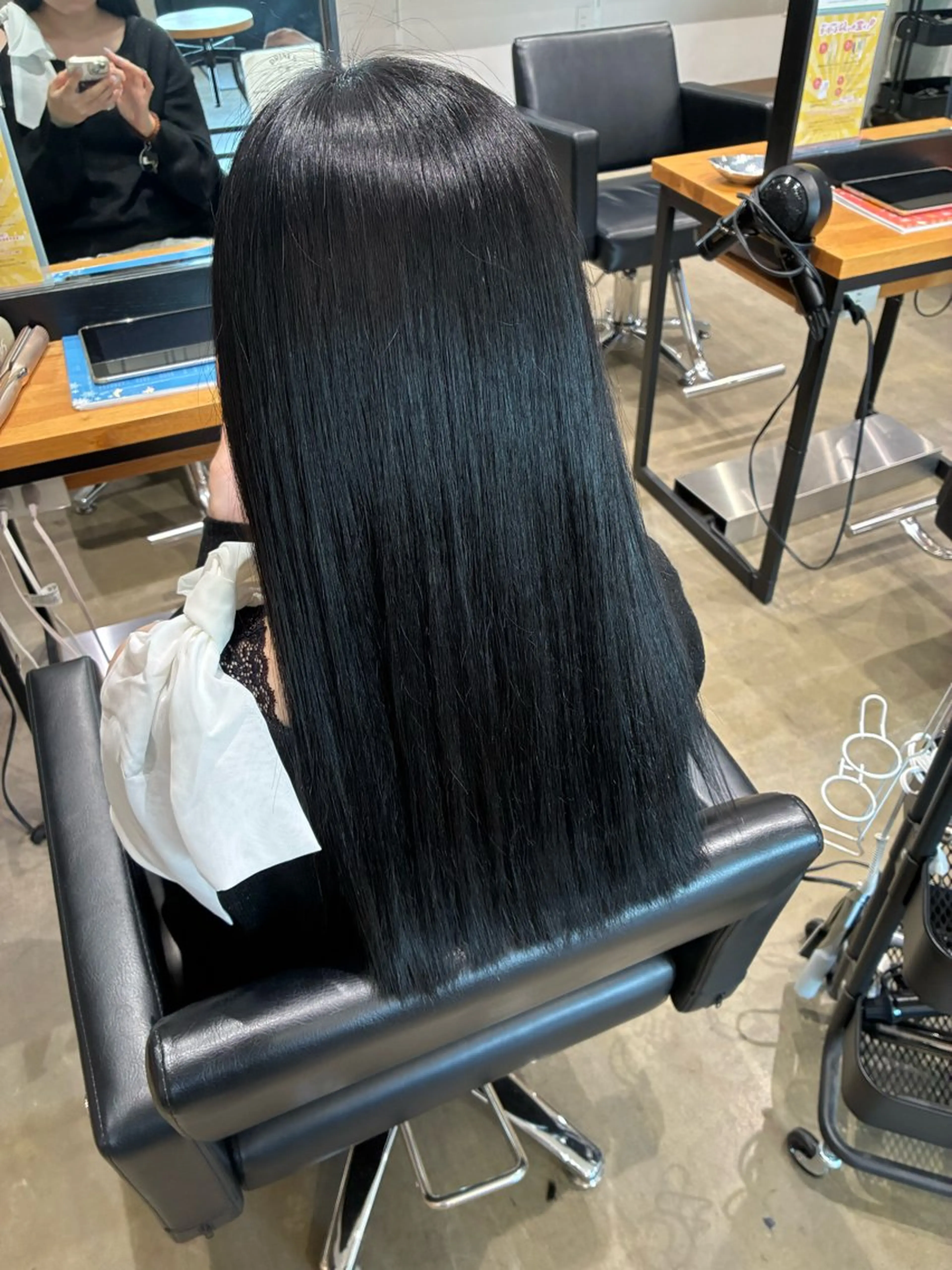 ロング 中谷 美月のヘアスタイル