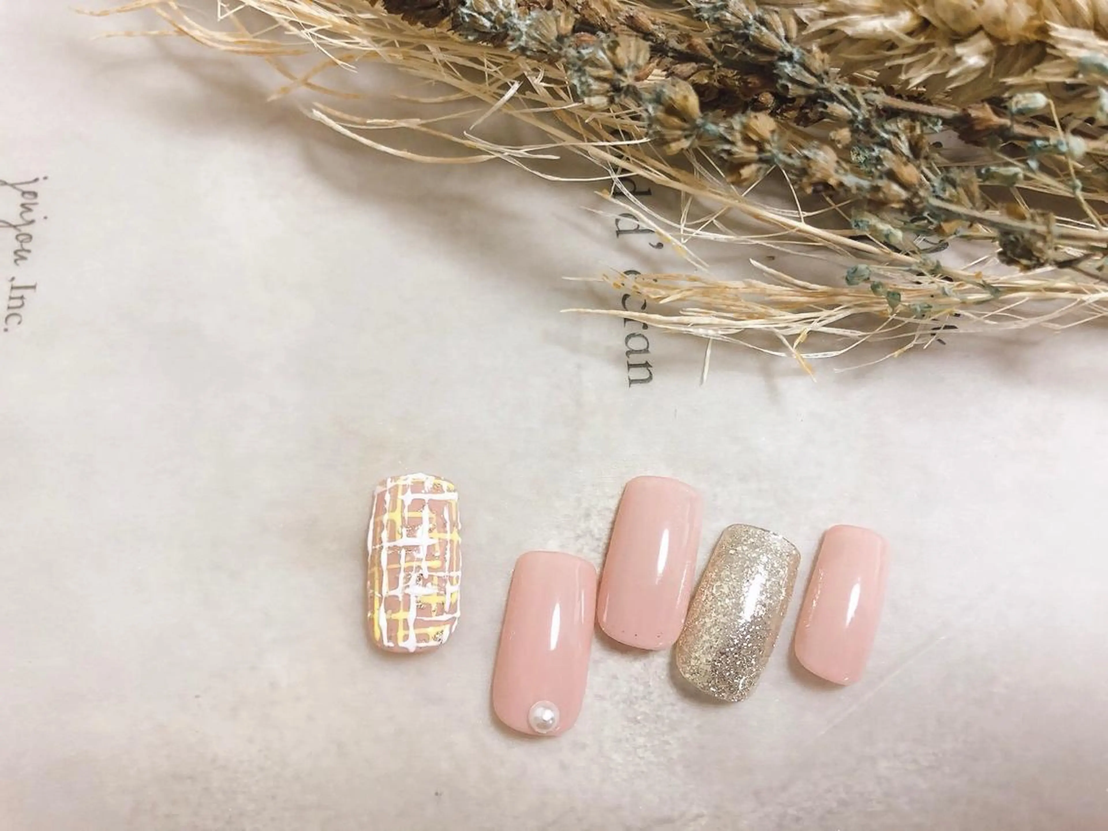 ネイル ハンドネイル kiki nail &brow二子玉川の眉毛・アイブロウイメージ